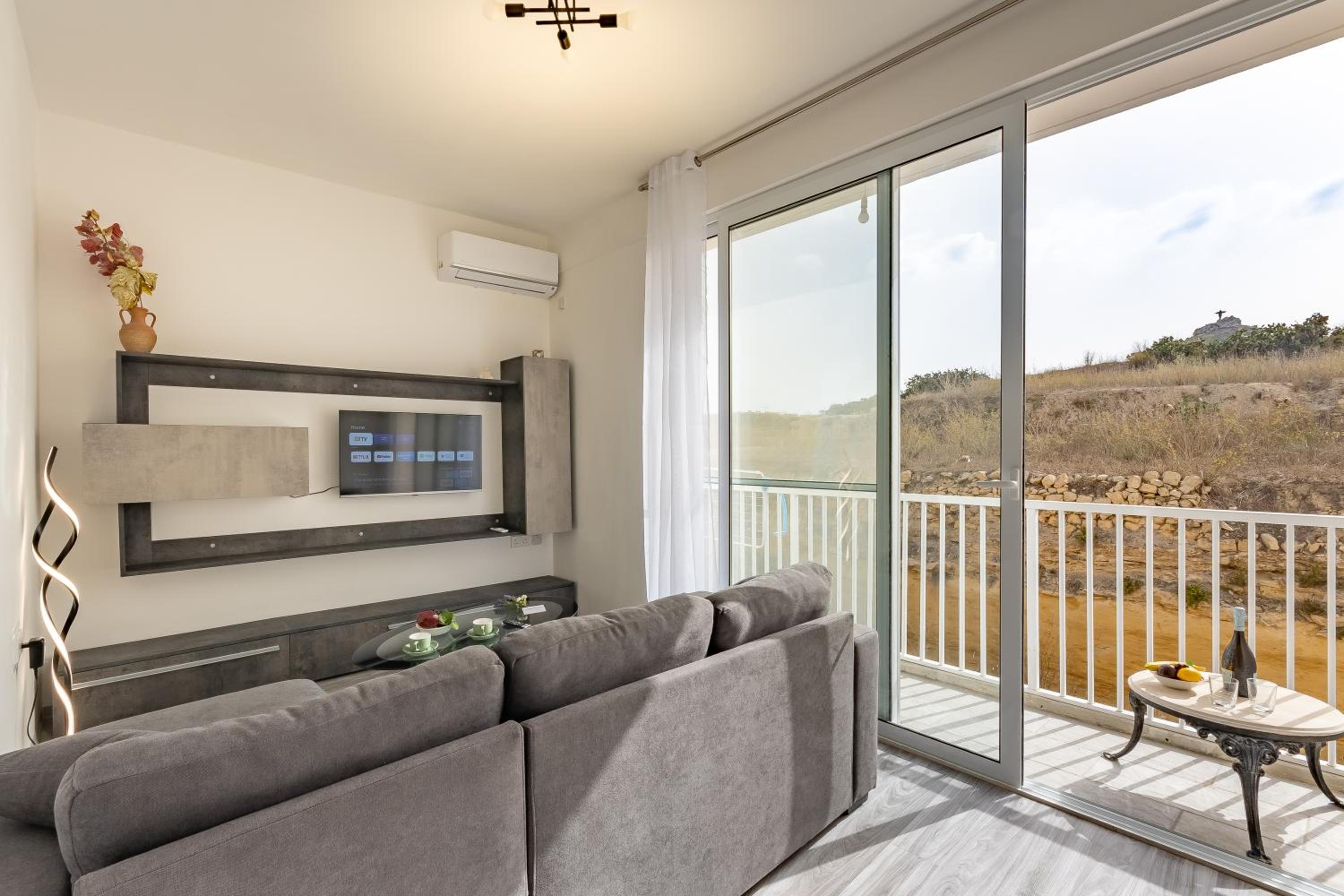 Apartment With Balcony photo 1