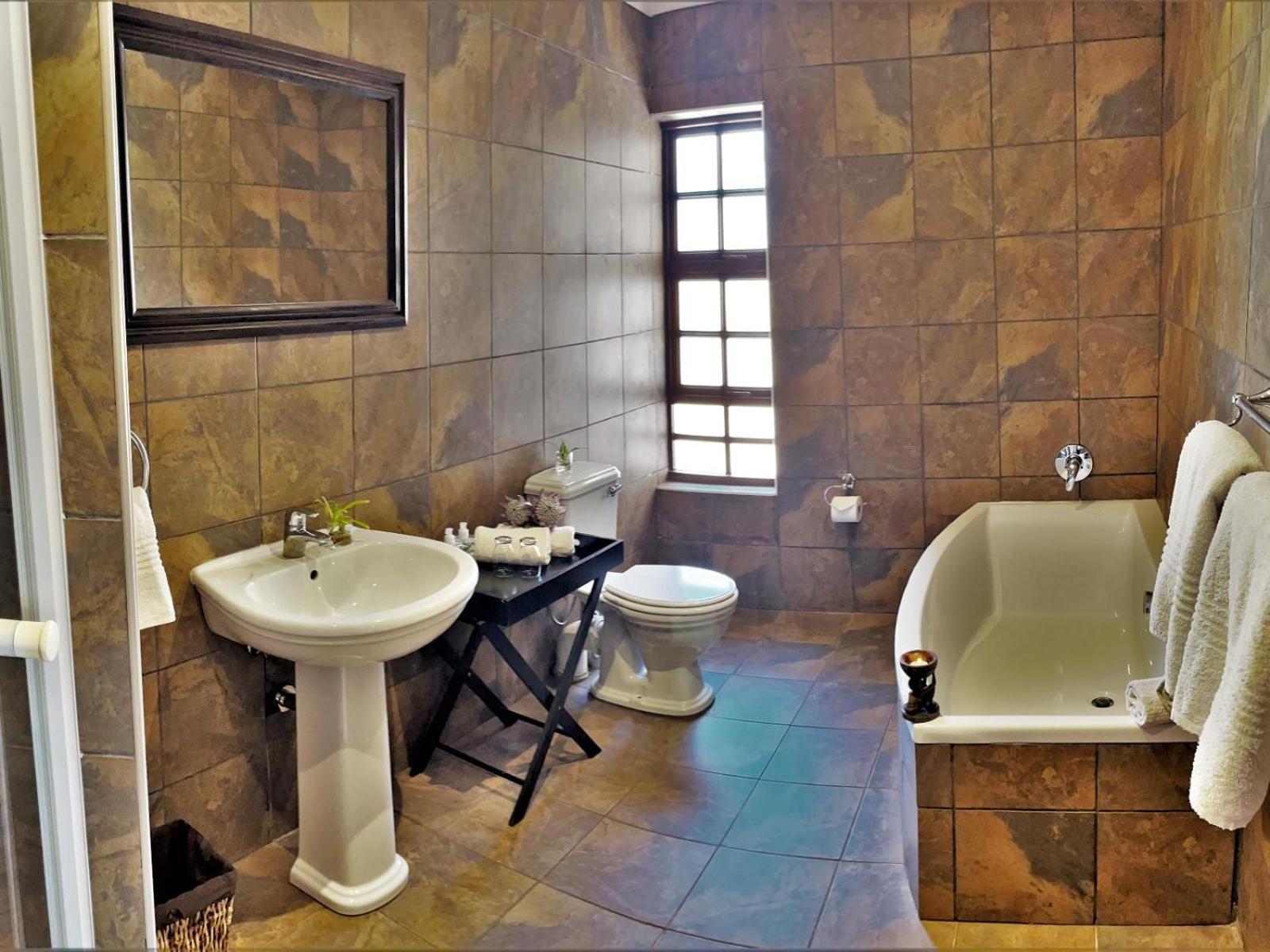 Deluxe Double or Twin Room with Pool Access - Photo 6