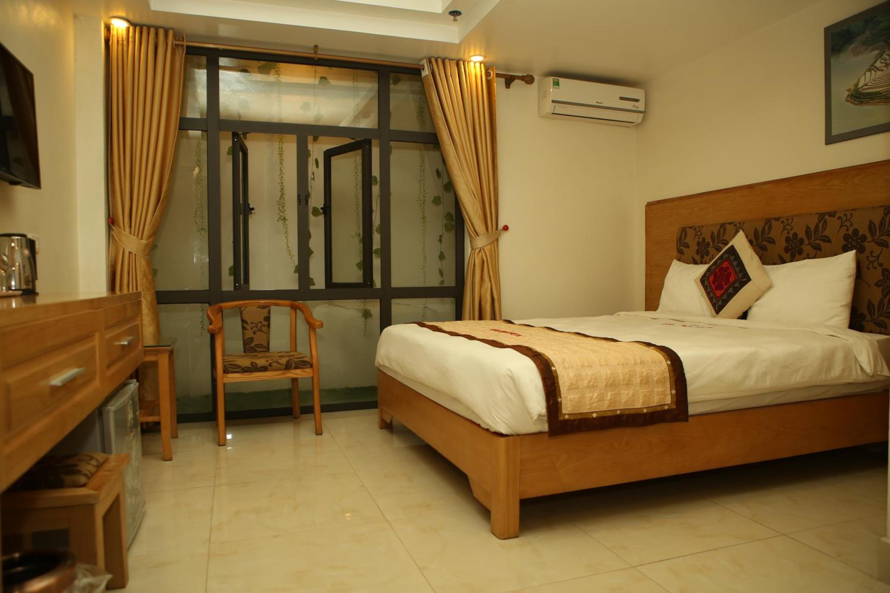 Superior King Room photo 2