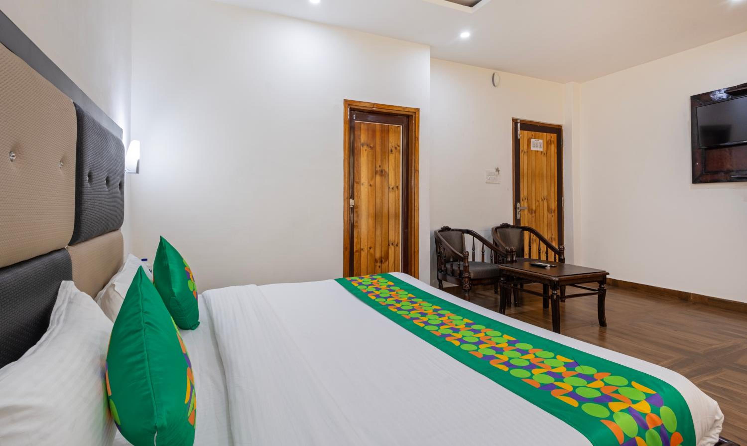 Standard Room With Mountain View  photo 2
