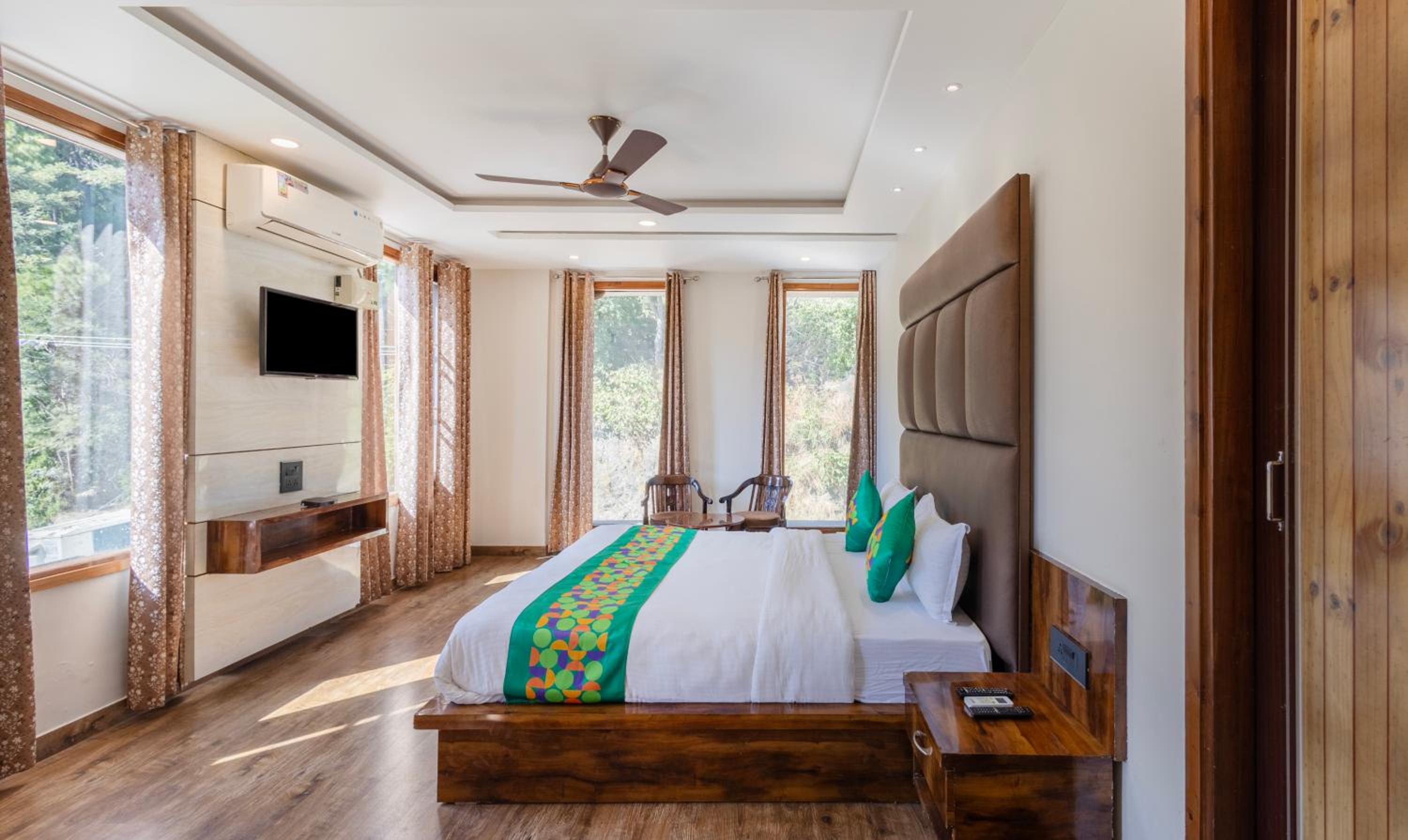 Deluxe Room With Mountain View