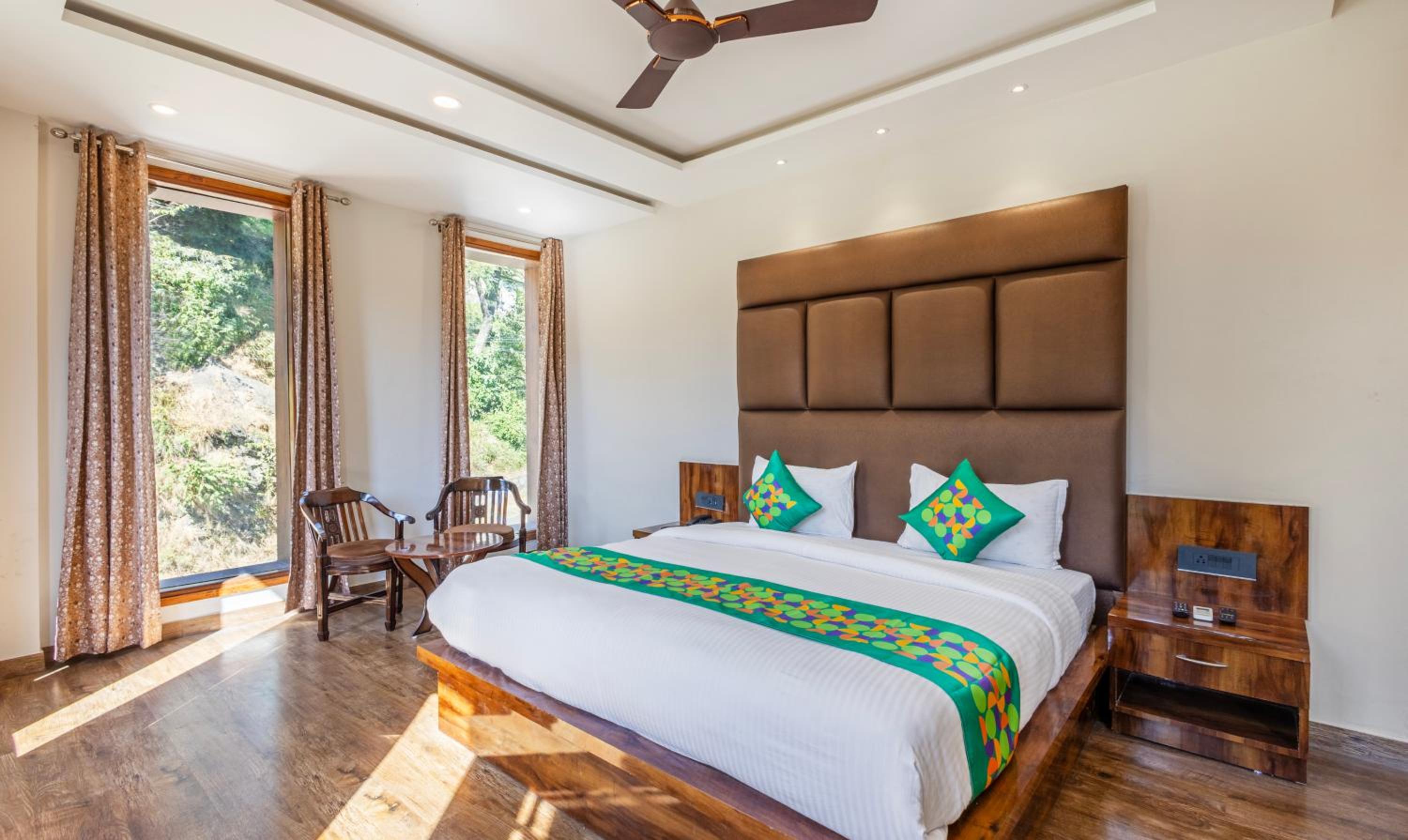 Deluxe Room With Mountain View photo 3