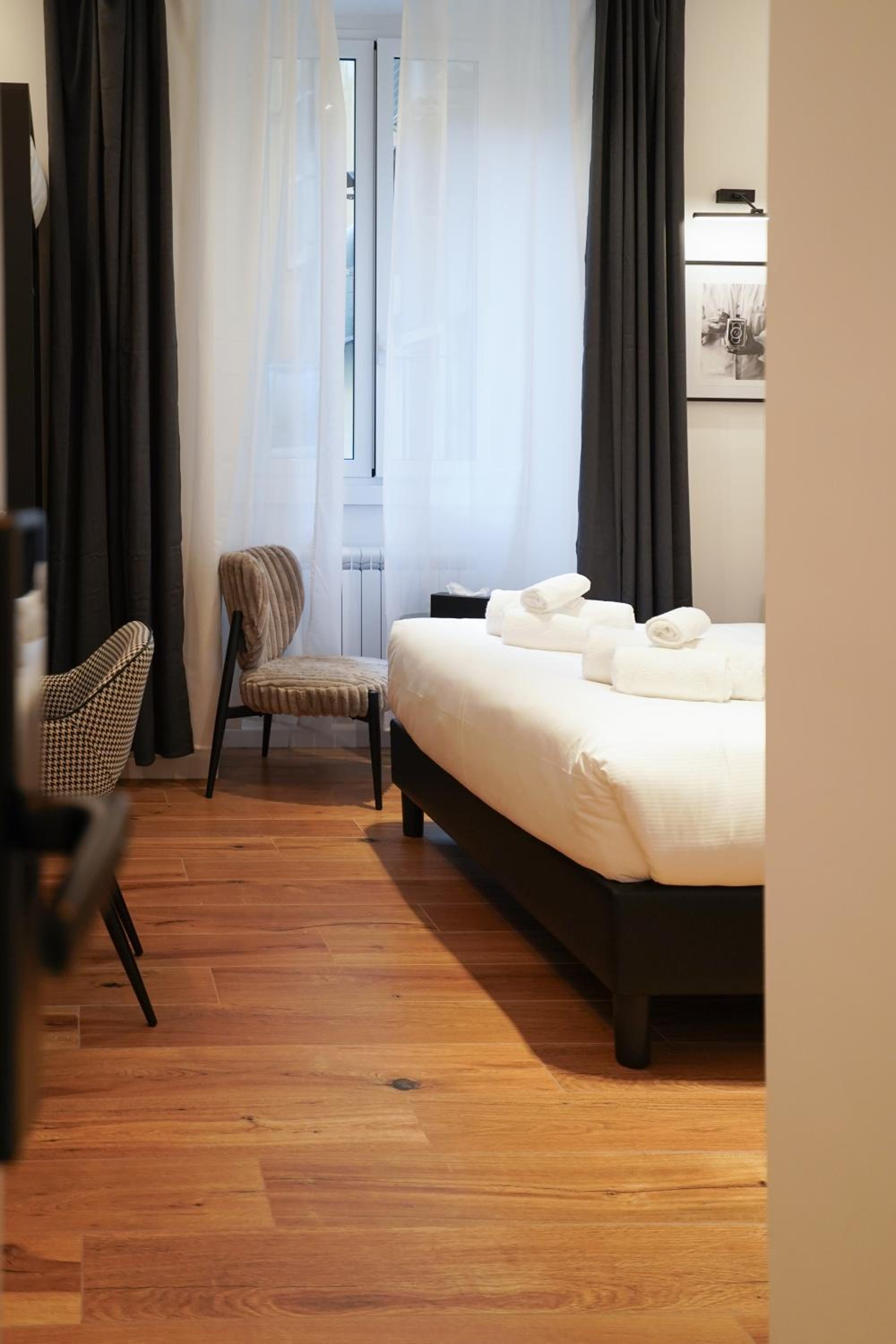 Small Double Room photo 1