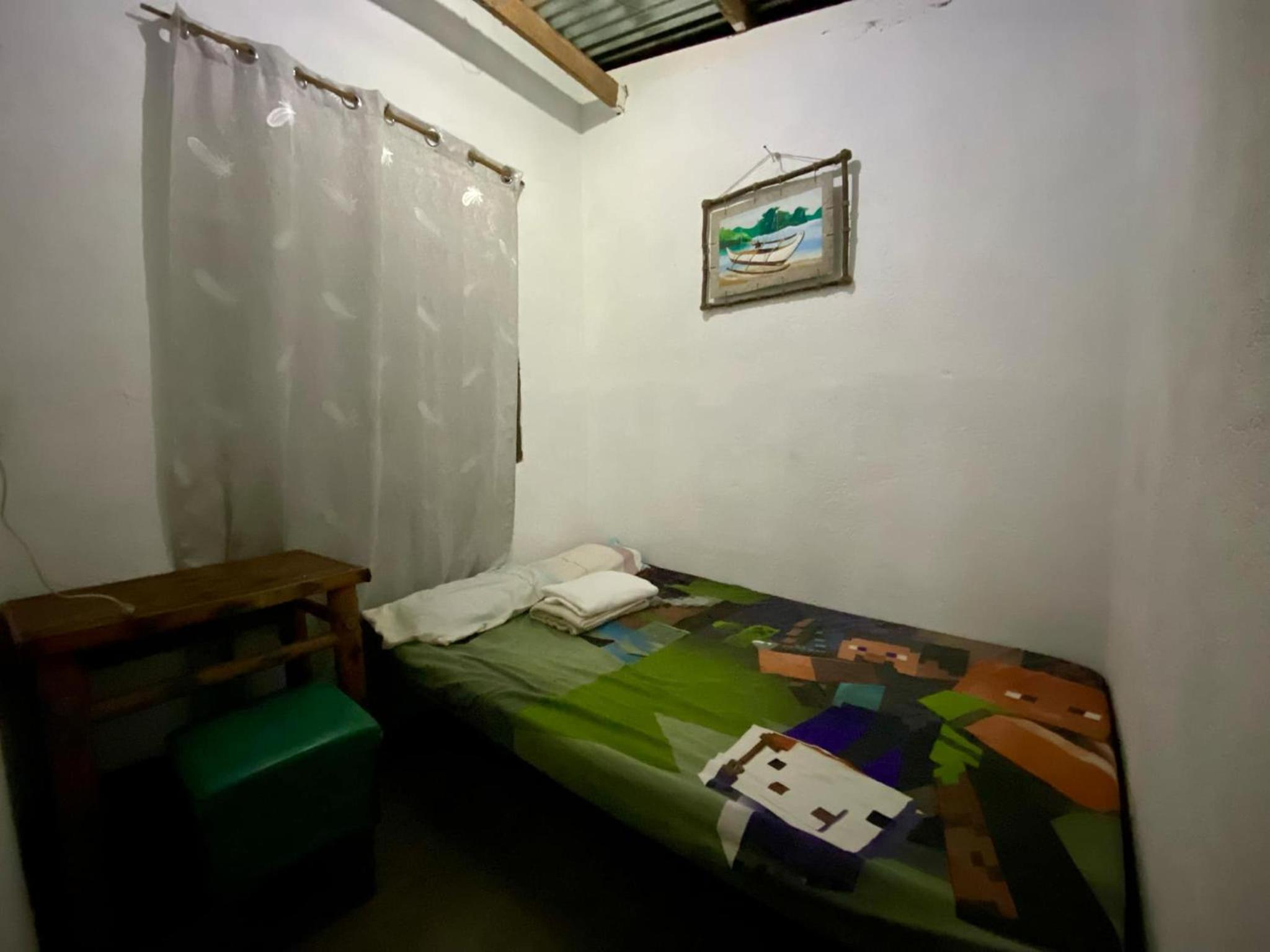 Small Twin Room photo 3