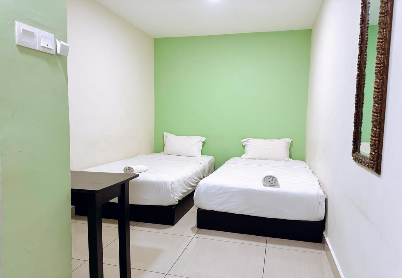 Twin Room - Photo 4