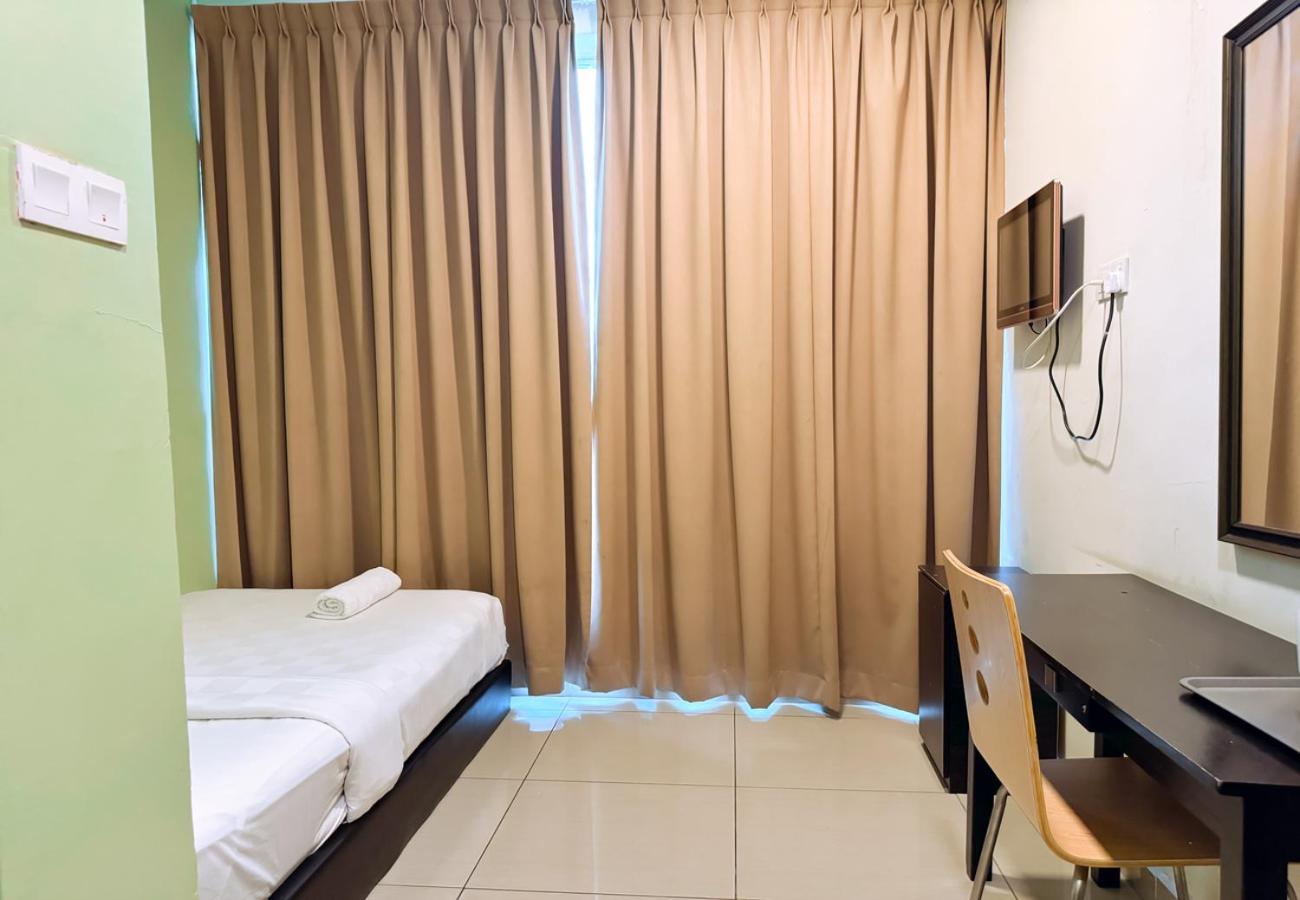 Single Room - Photo 1