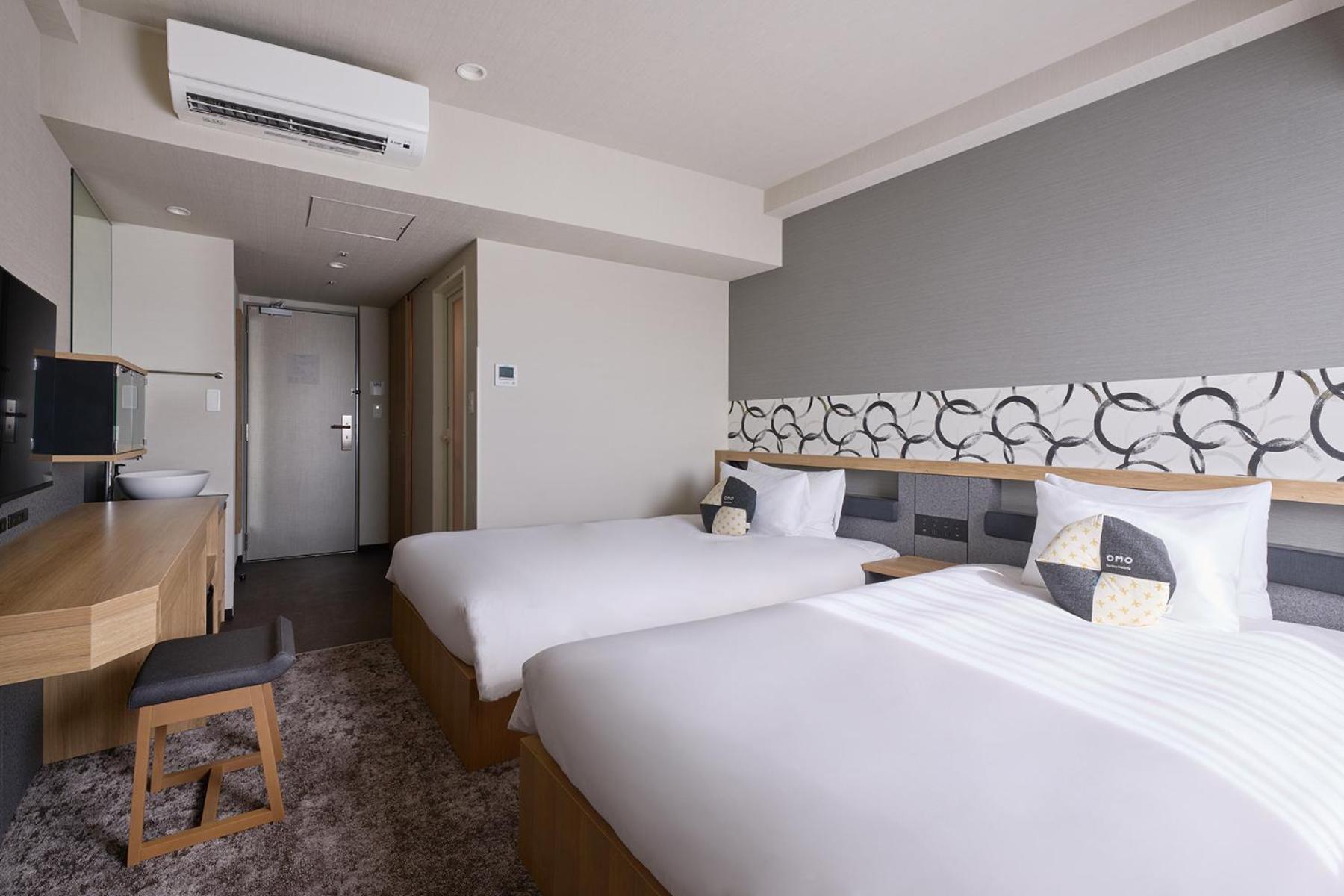 Twin Room with Bathroom - Photo 1