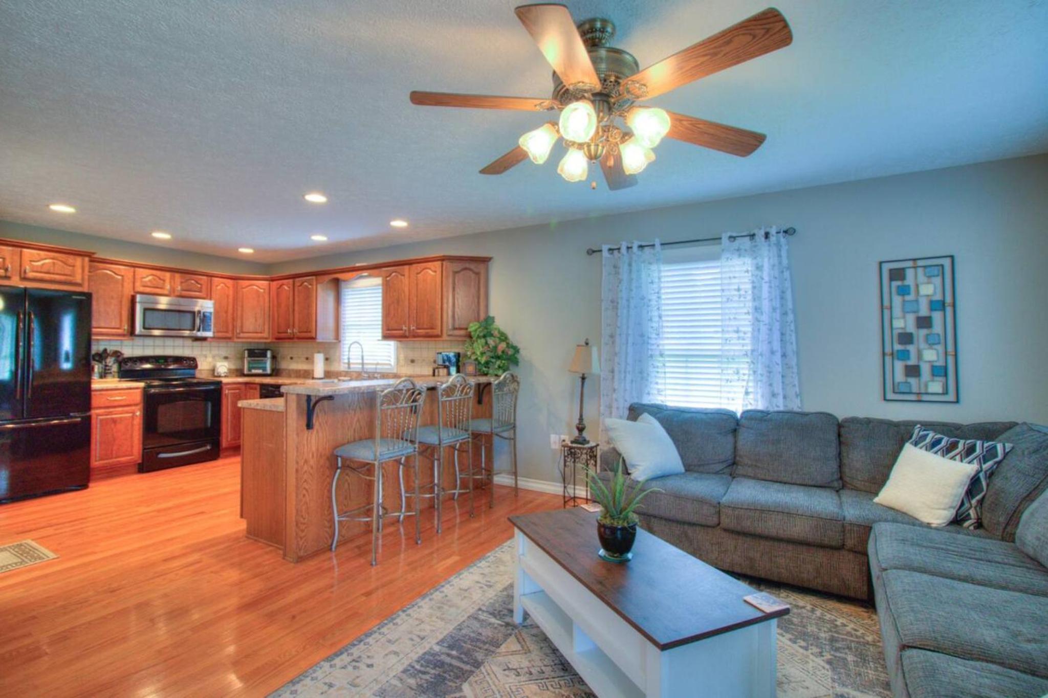 Two-Bedroom House photo 3