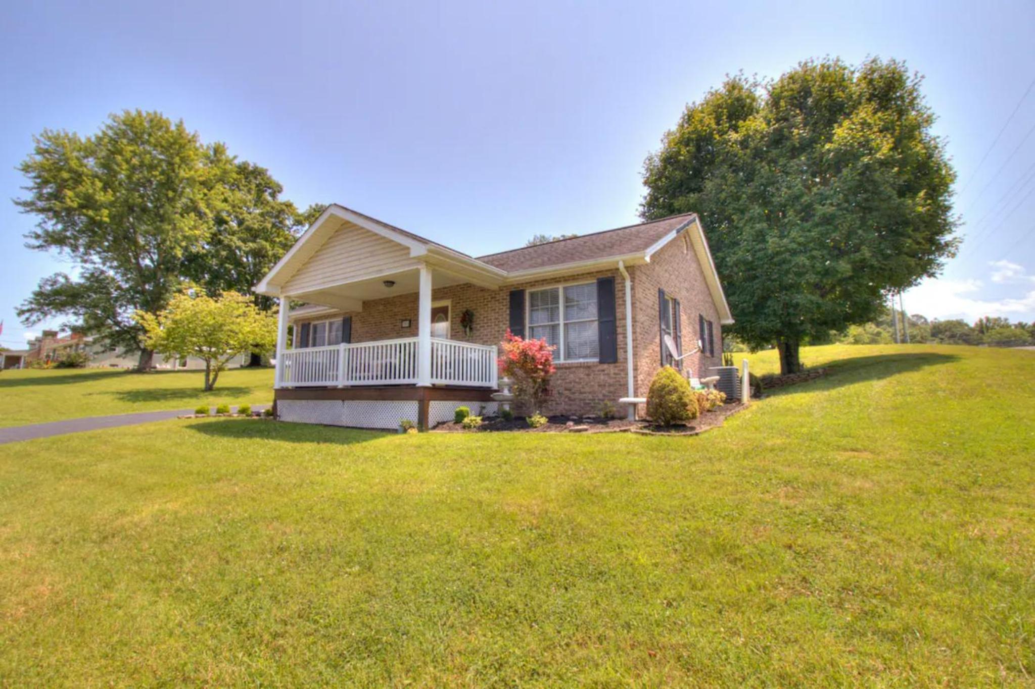Two-Bedroom House photo 2