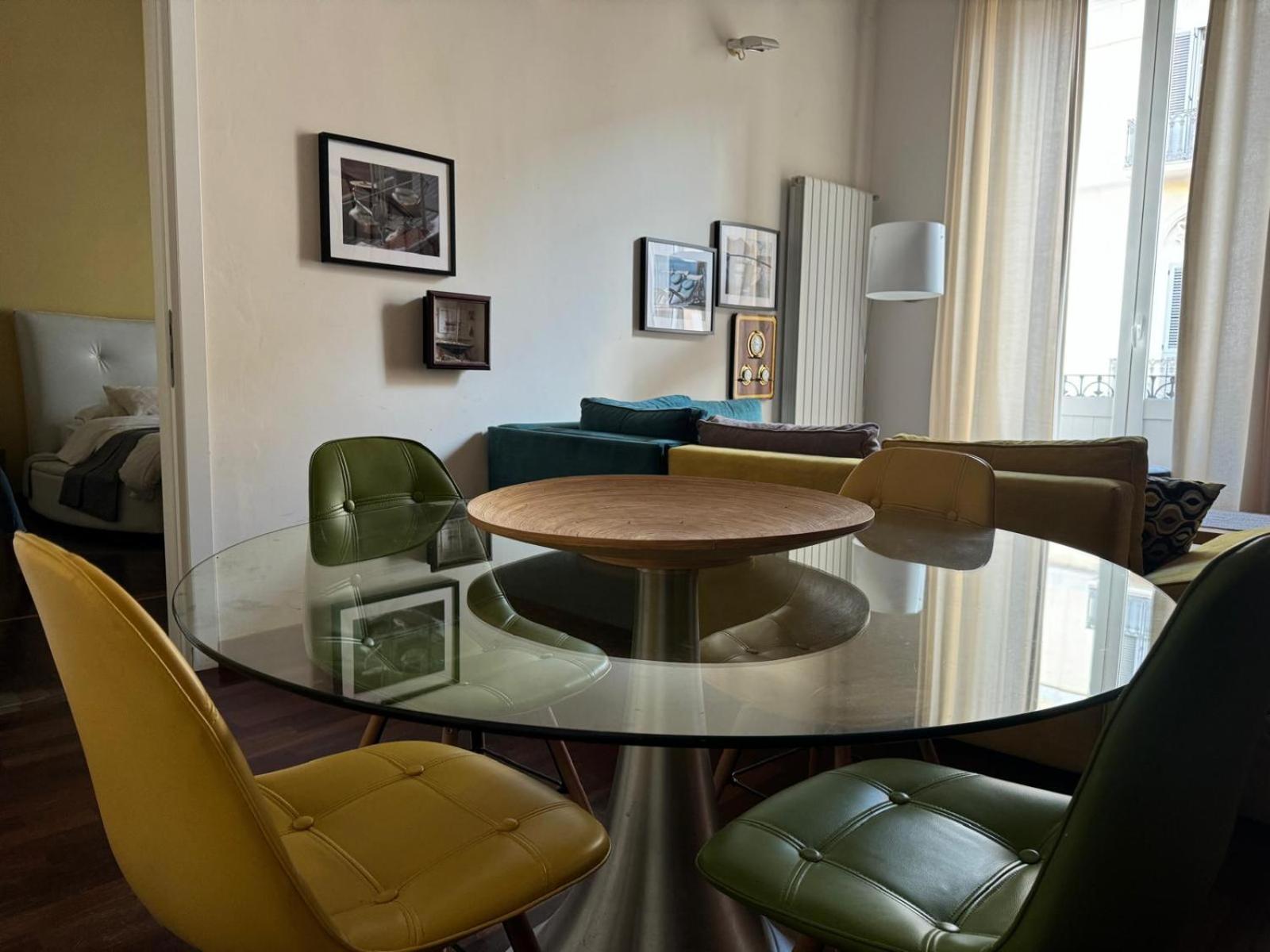 Superior Family Room - Photo 3