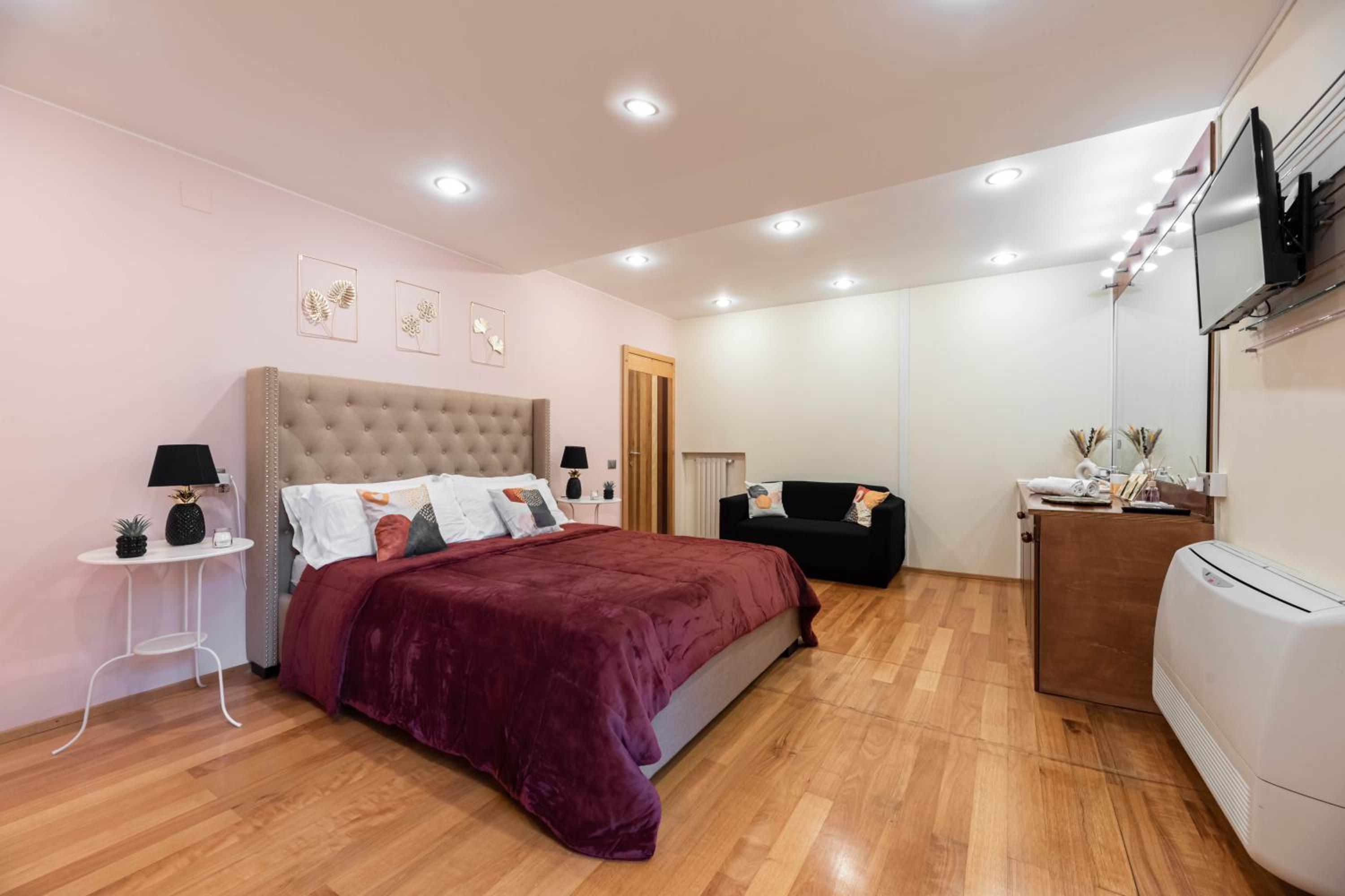 Two-Bedroom Standard Apartment photo 1