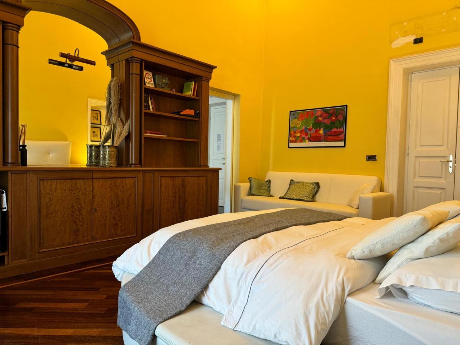 Superior Family Room - Photo 23