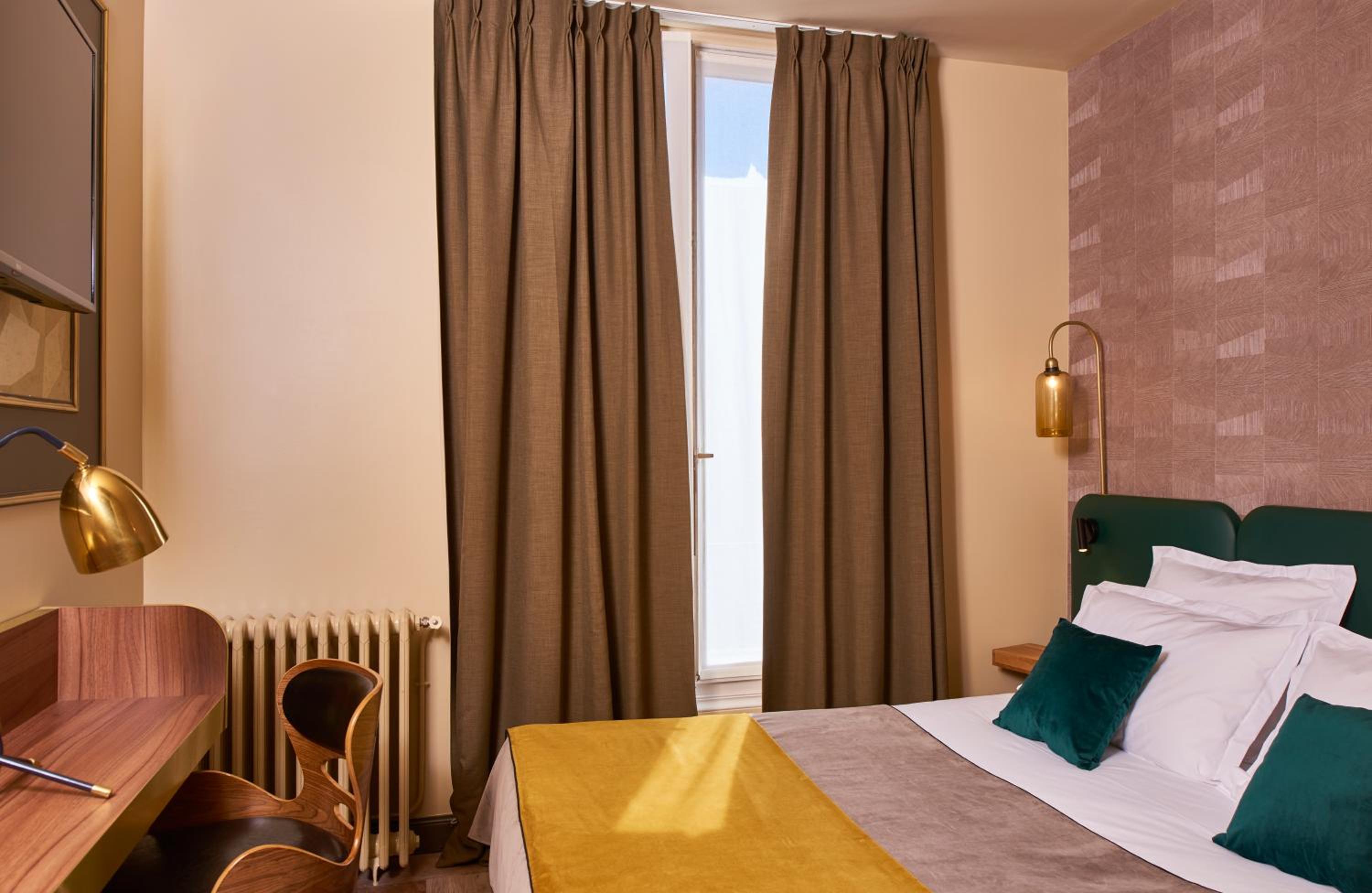 Standard Double Room - Photo 3