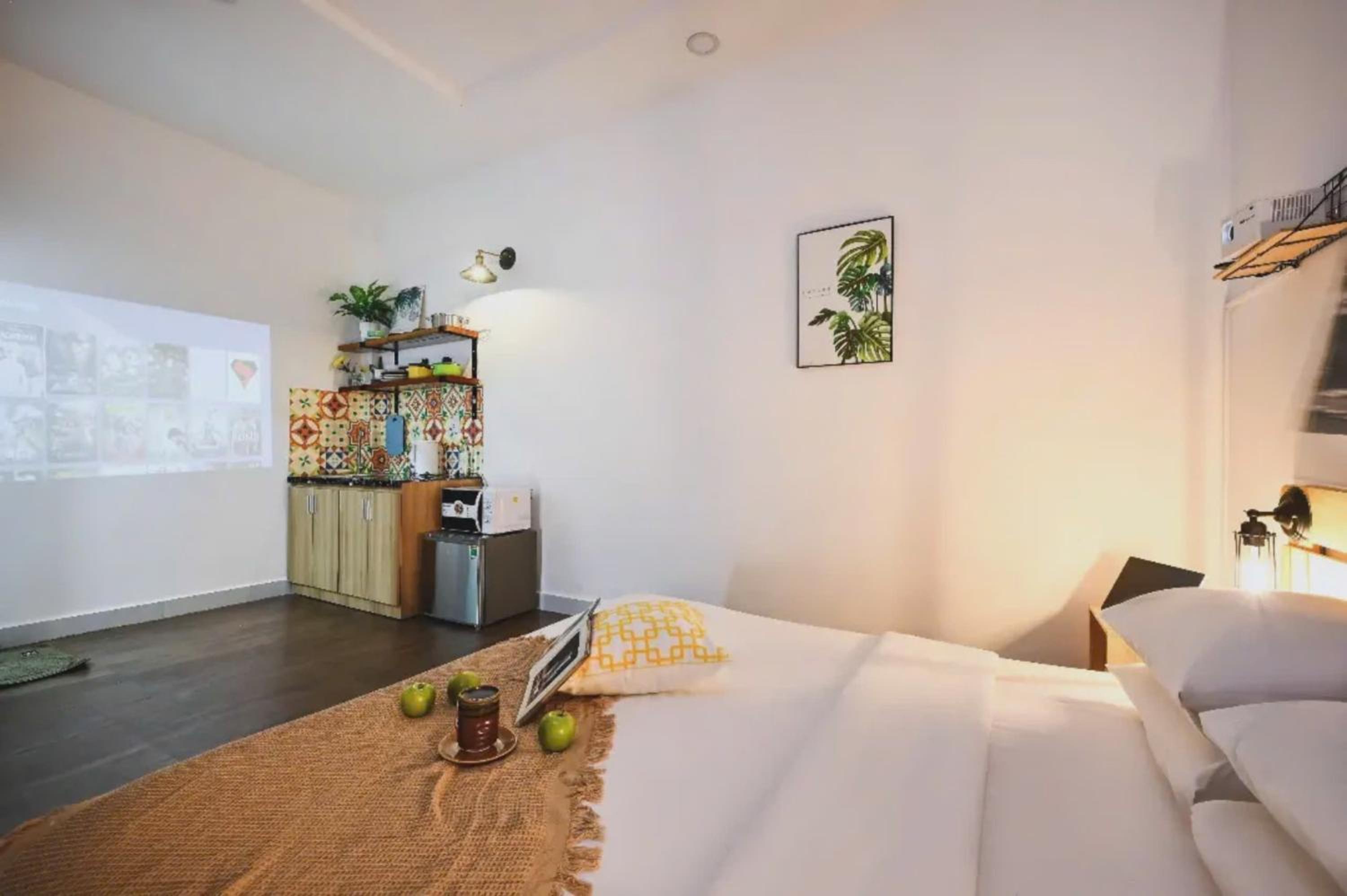 Deluxe Double Room with Projector