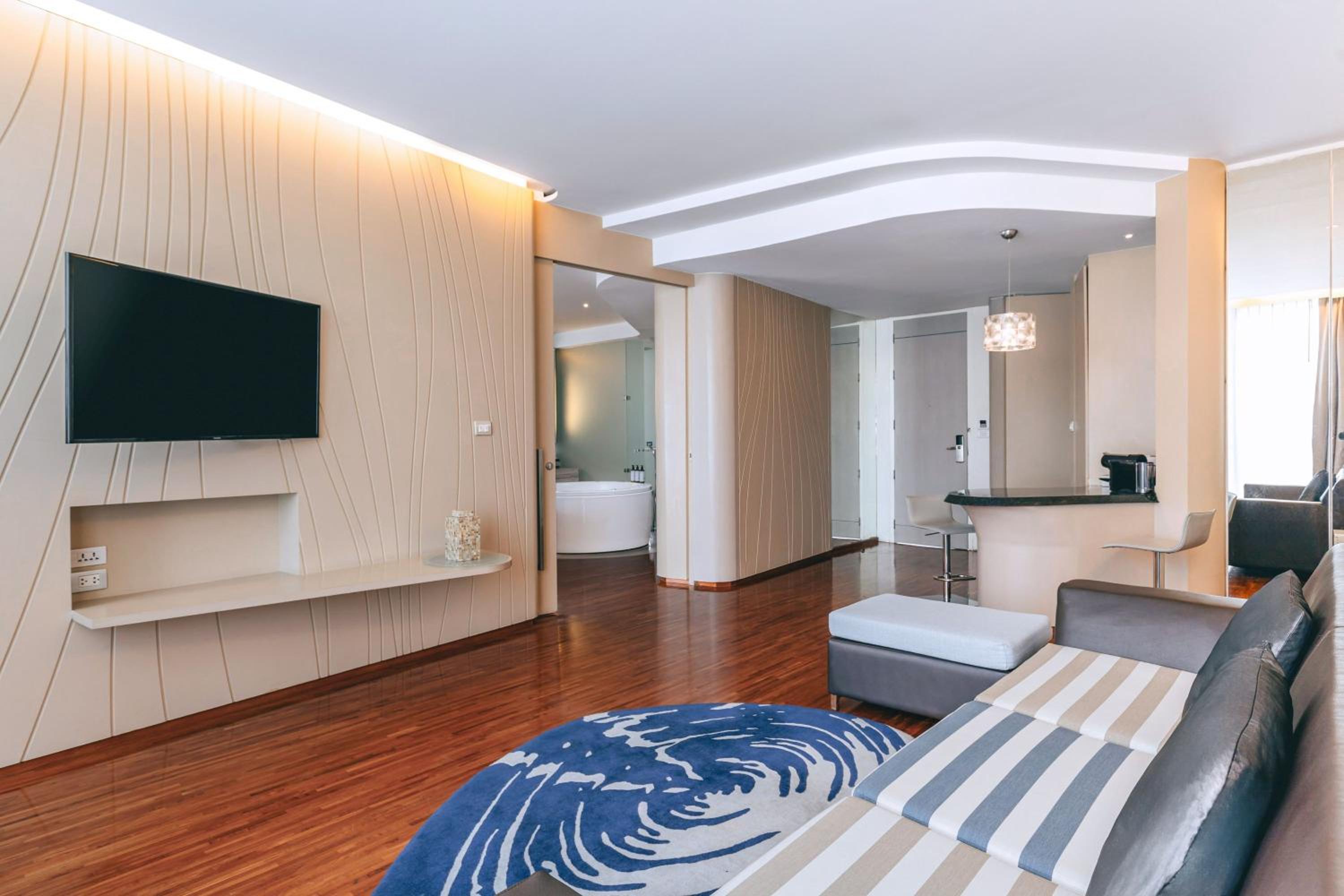 Aqua Suite One Bedroom - Photo 1