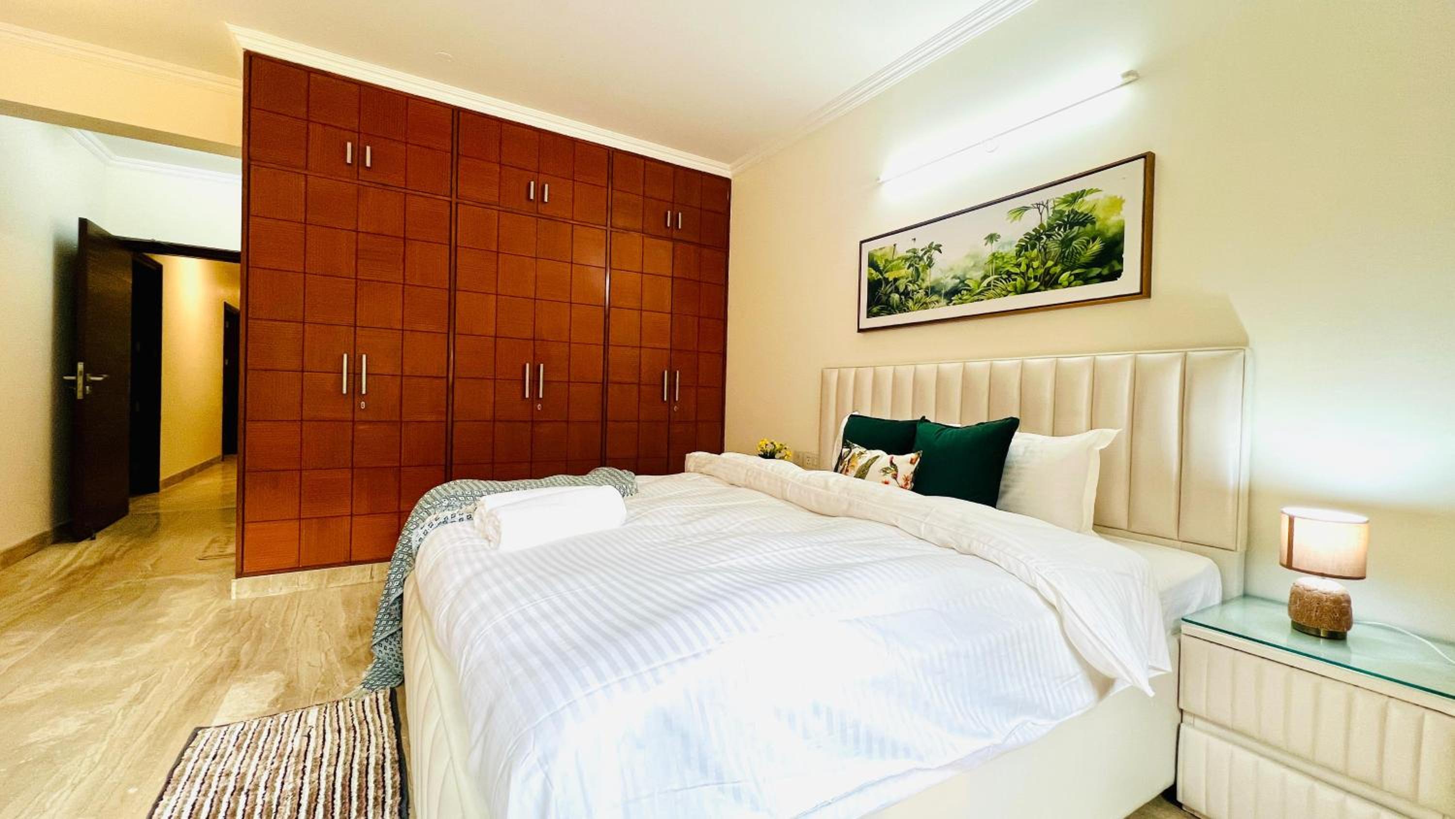  Standard Three Bedroom Apartment - Photo 5