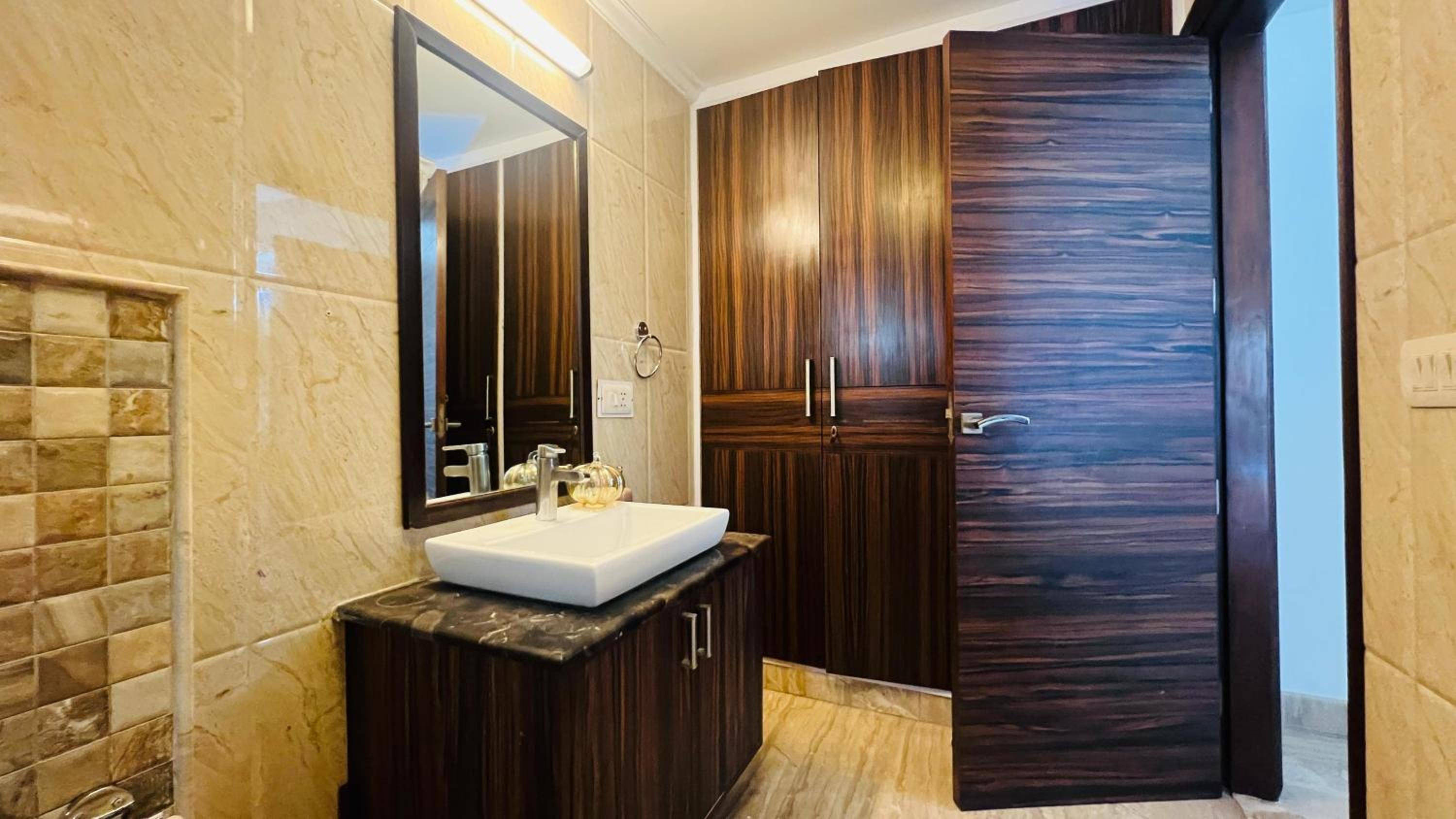  Standard Three Bedroom Apartment - Photo 10