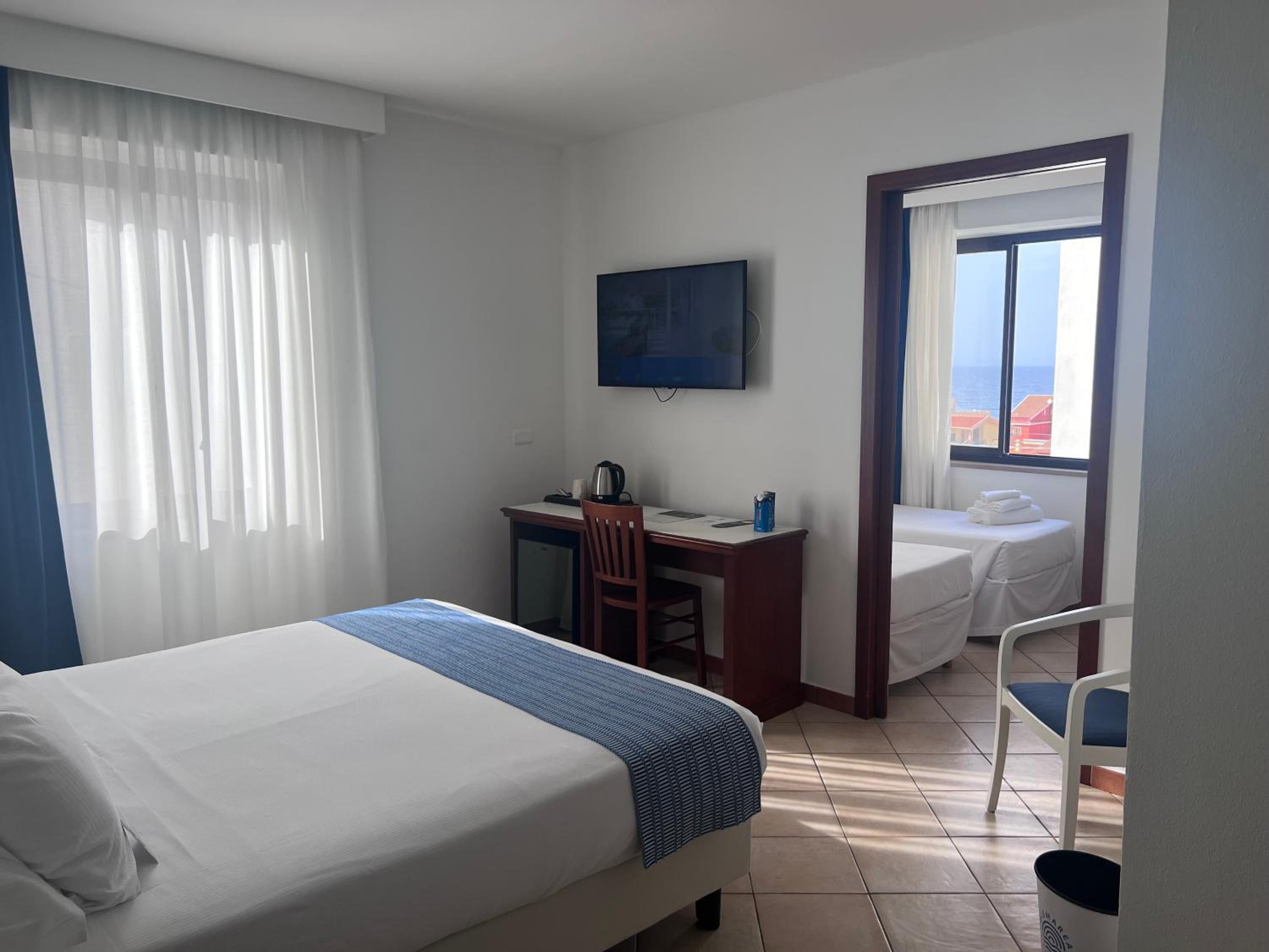 Comfort Quadruple Room - Photo 9