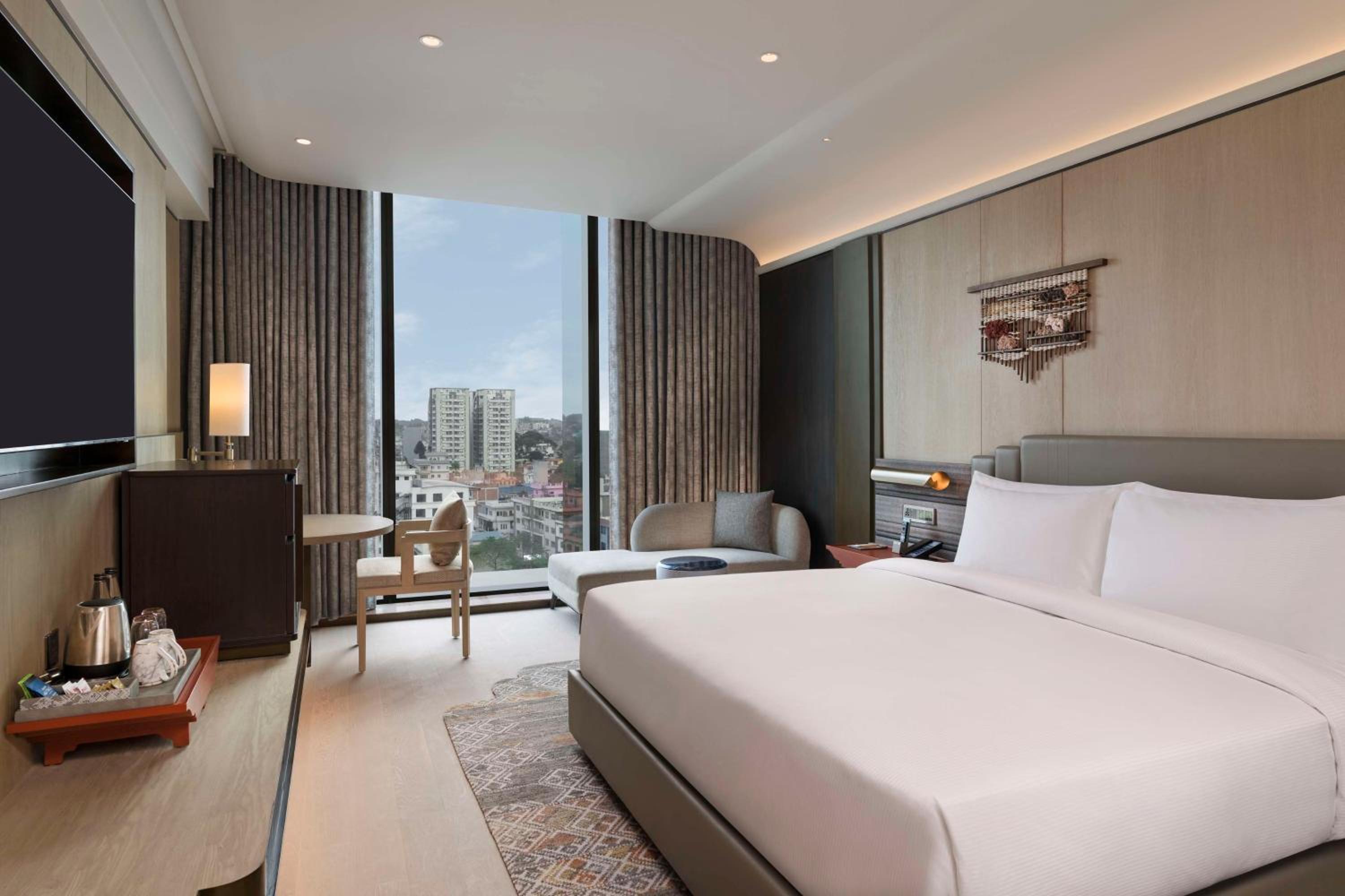Premium King Room