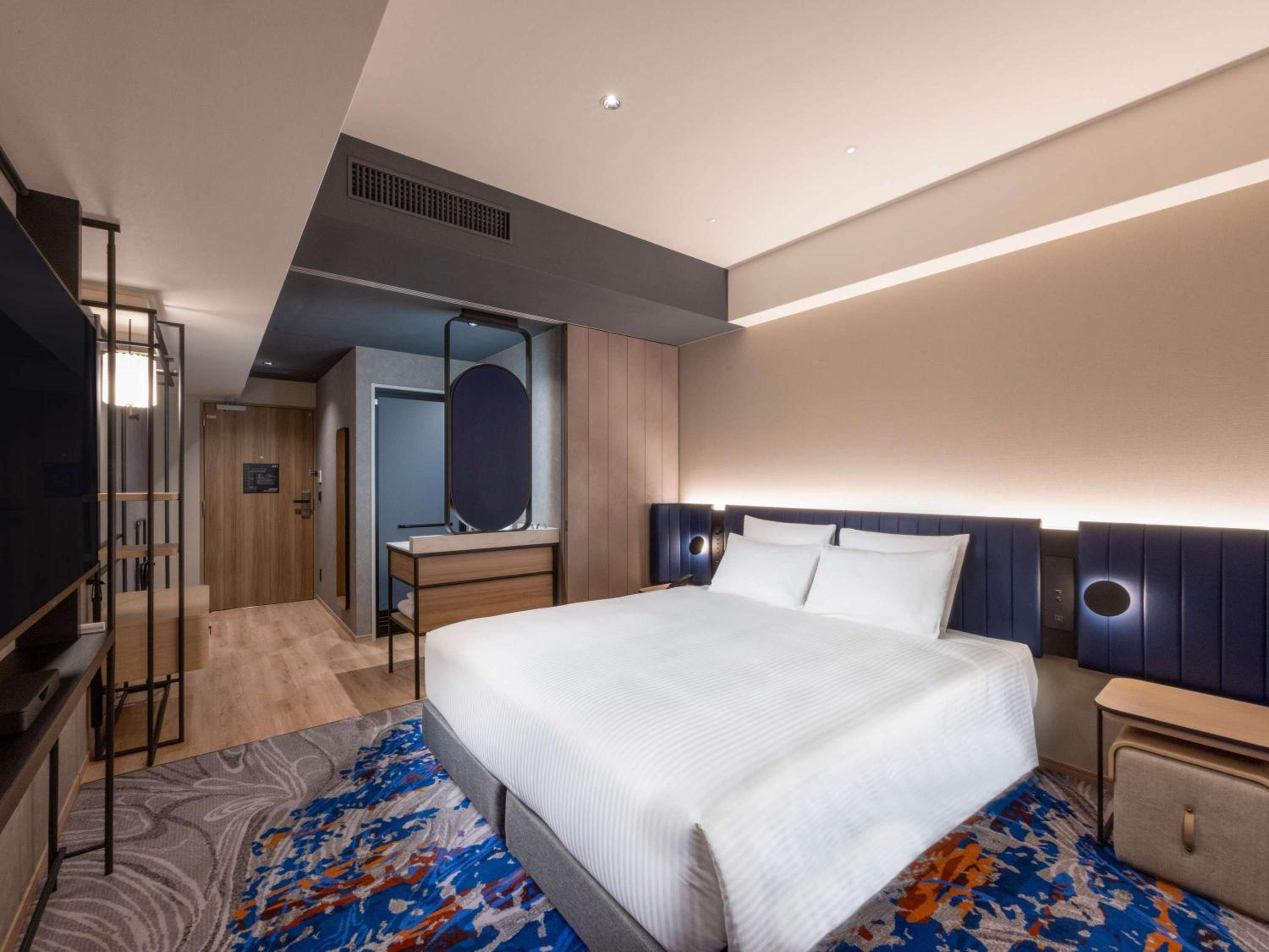 Standard Double Room with Bathtub - Photo 1