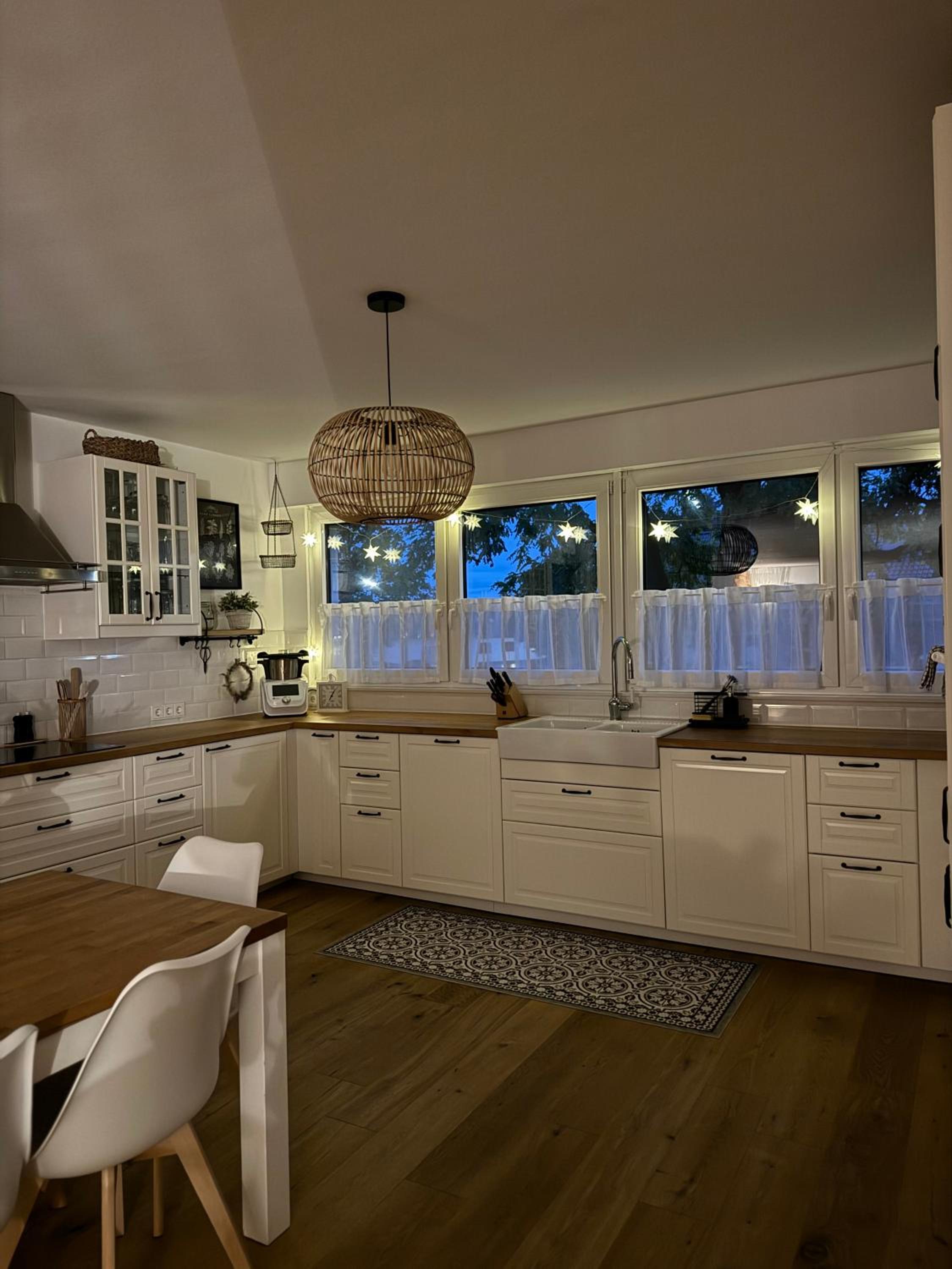 Four-Bedroom House photo 2