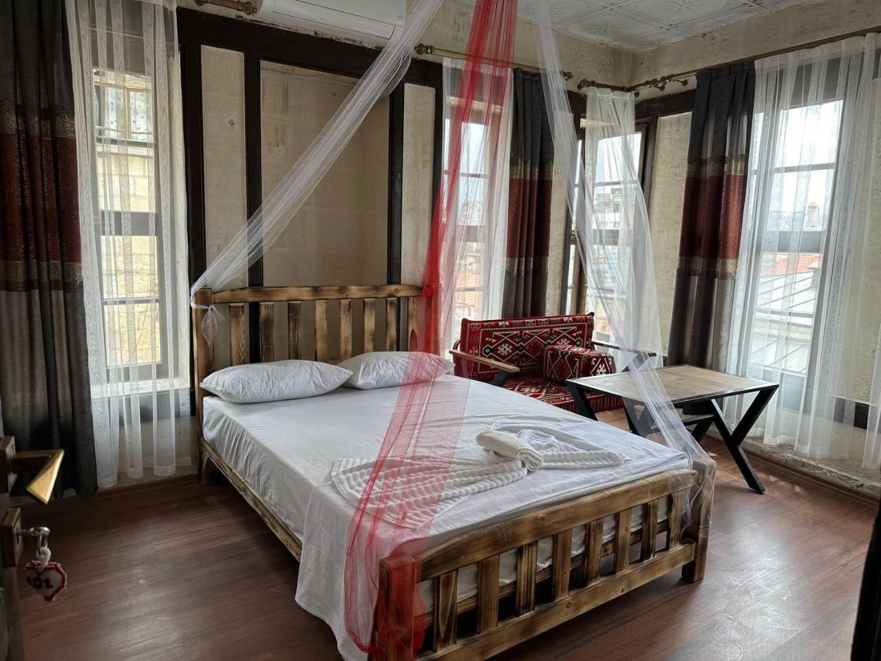 Double Room with Balcony photo 1