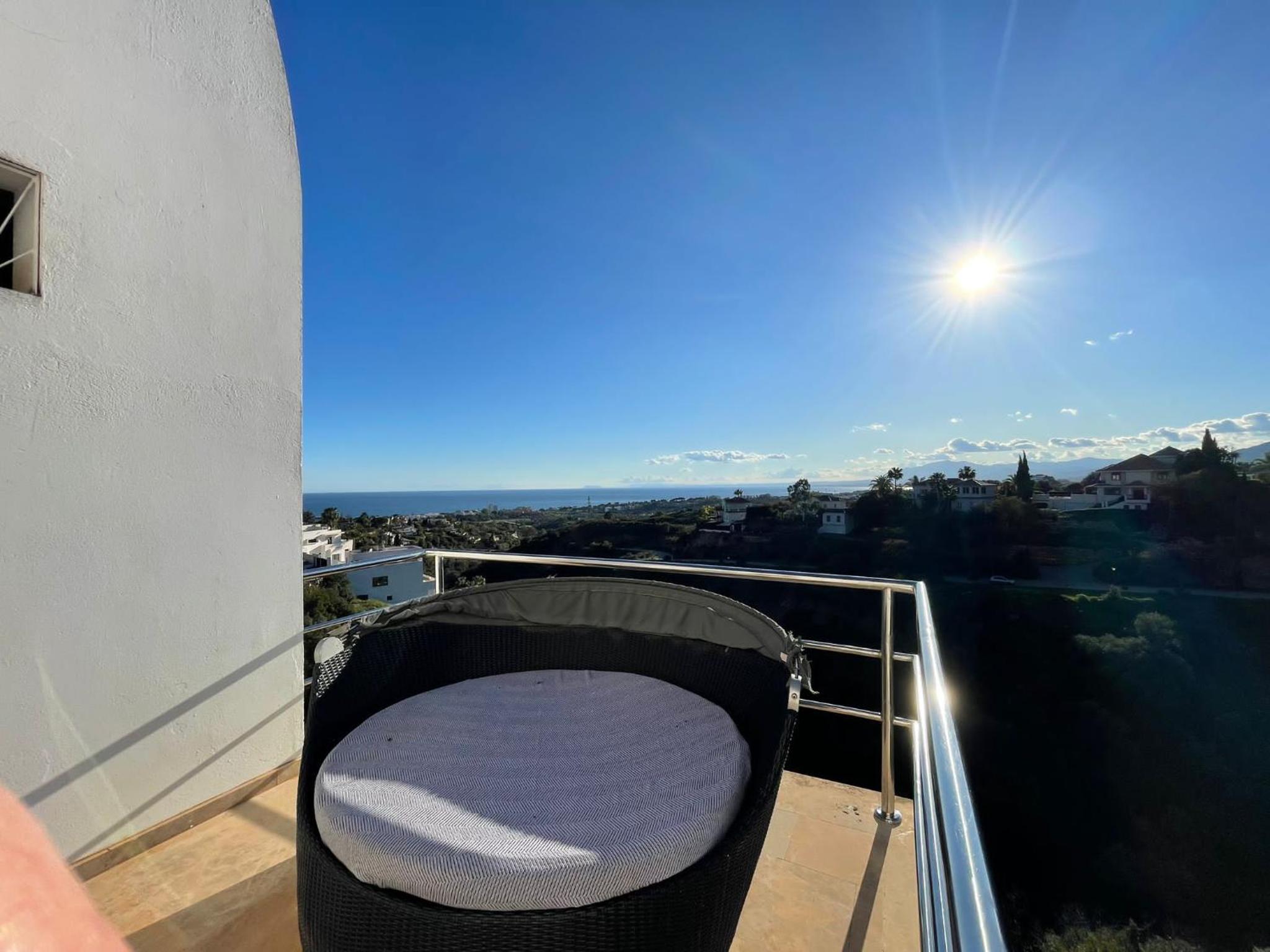 Habitación Doble Deluxe con Balcón y Vista al Mar