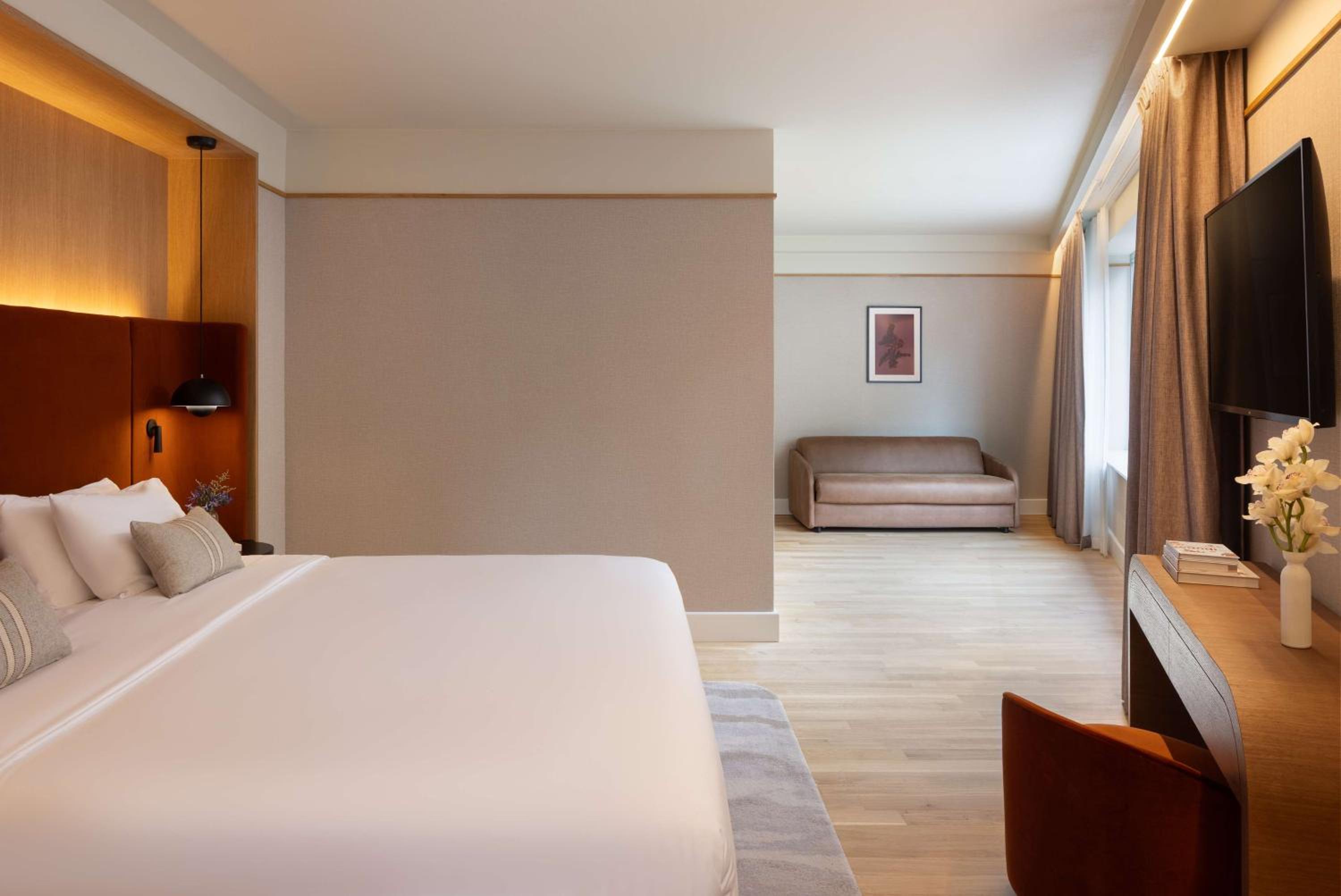 Junior Suite with View