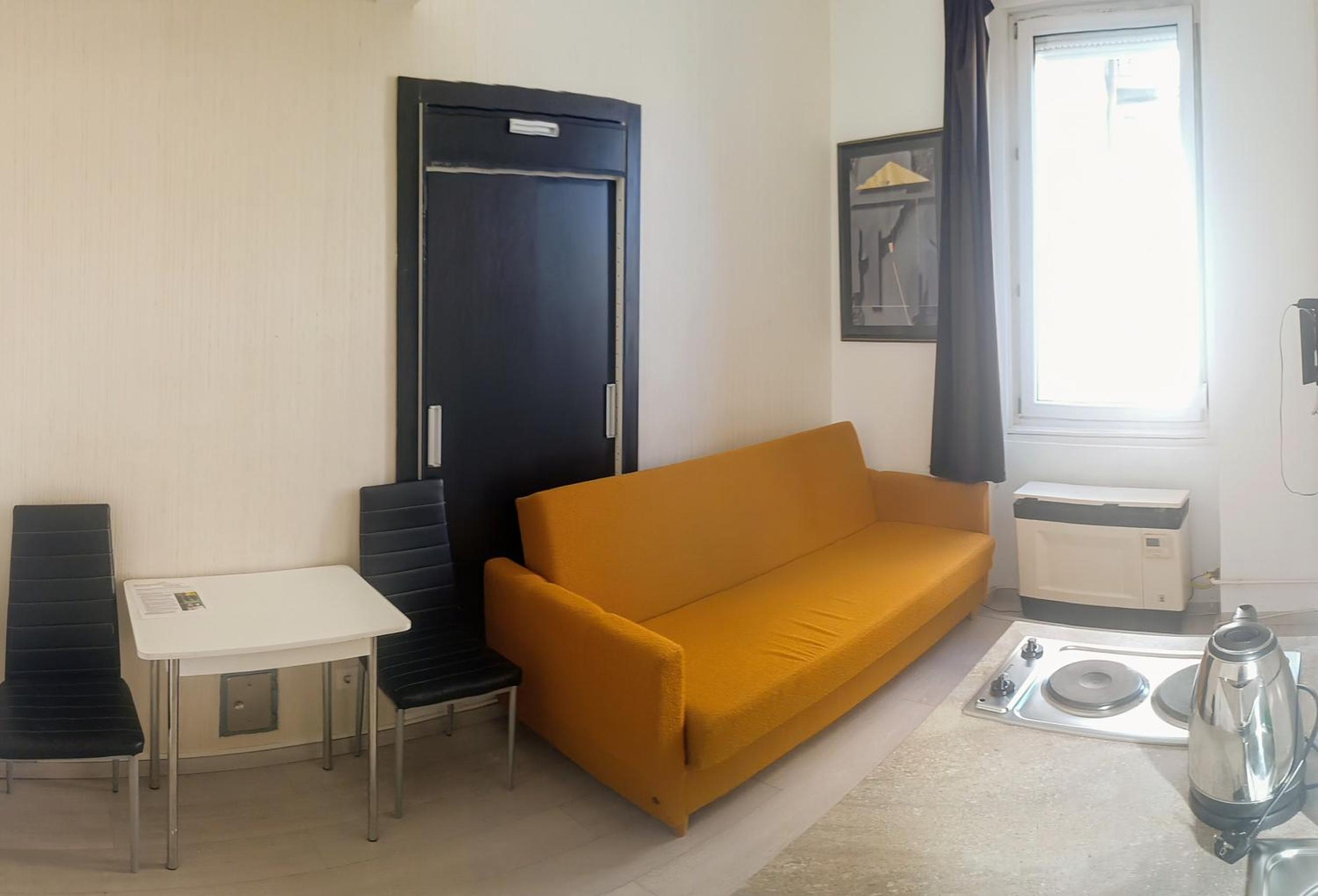 Apartment with Balcony - Photo 13