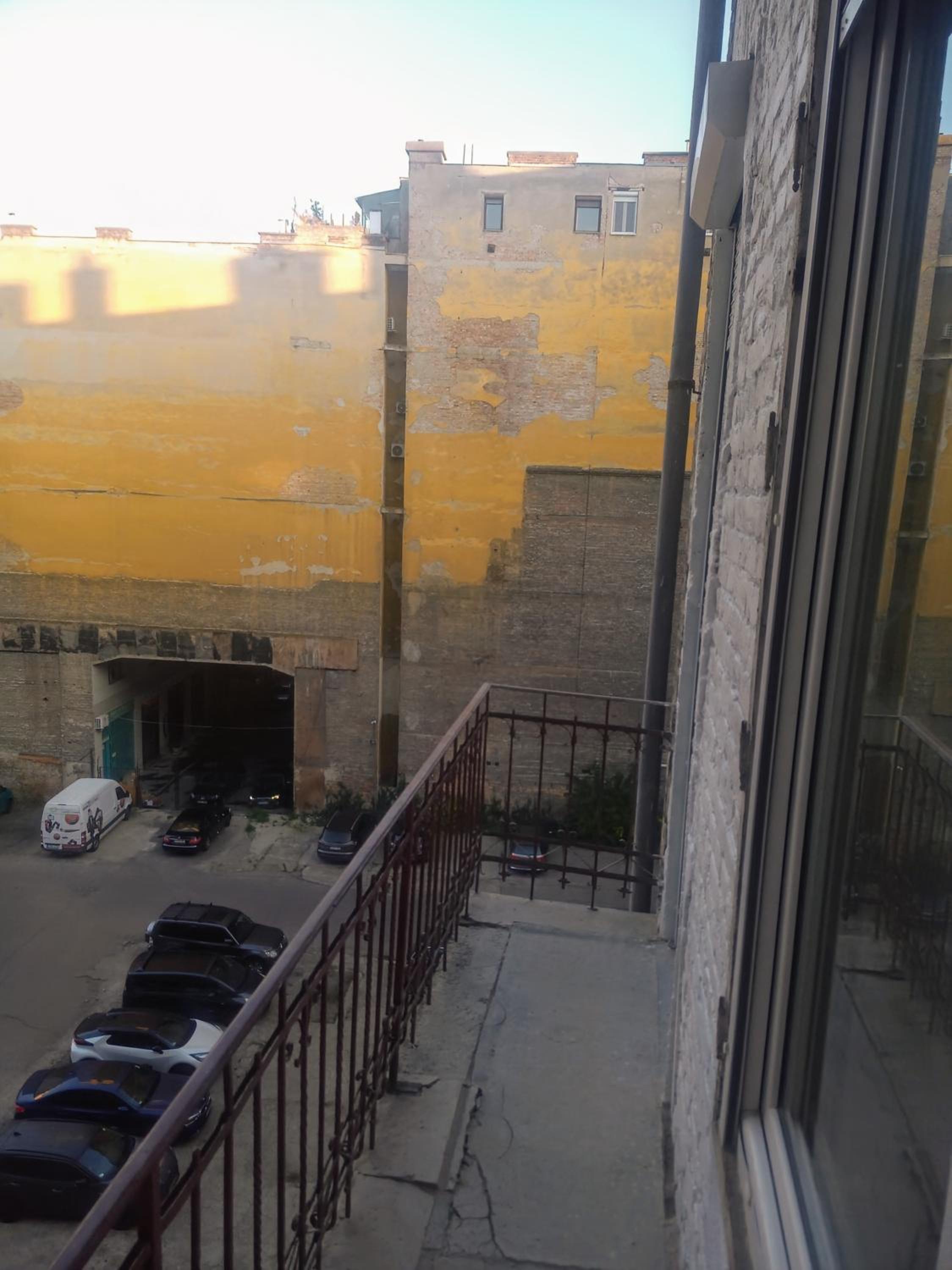 Apartment with Balcony - Photo 7