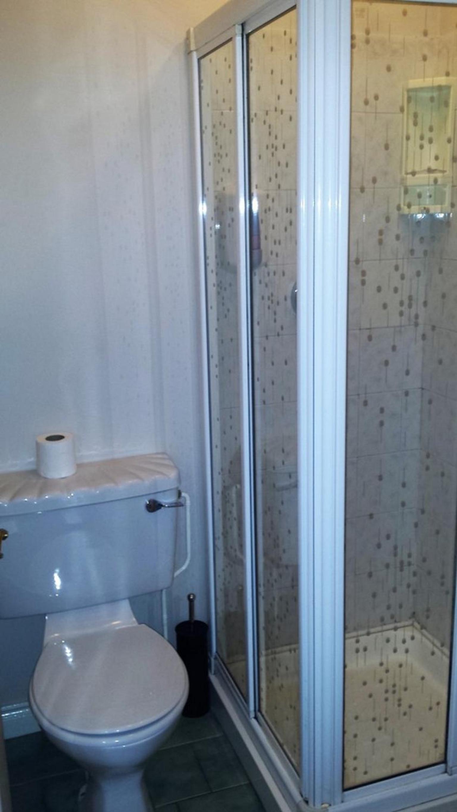 Twin Room - Photo 19