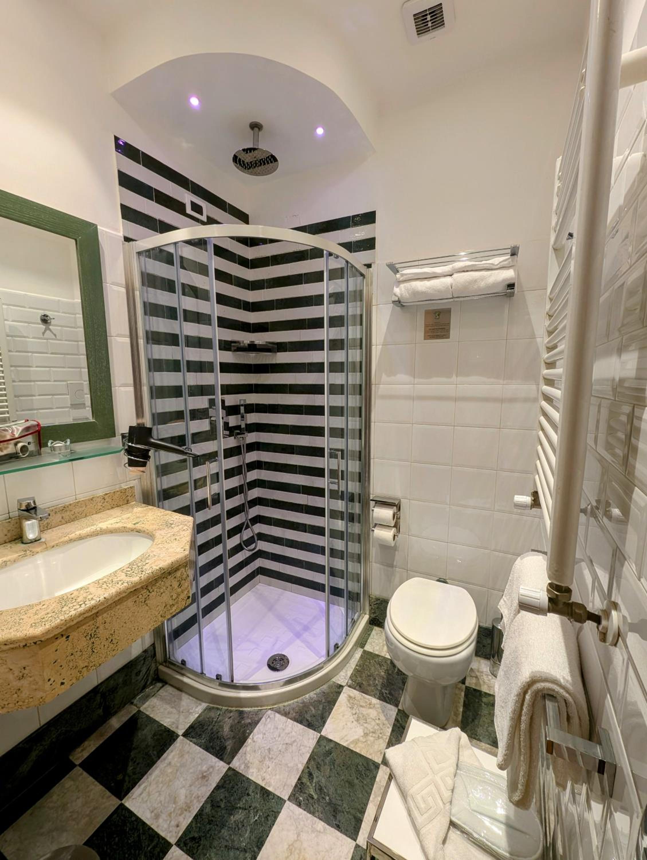 Triple Room photo 2