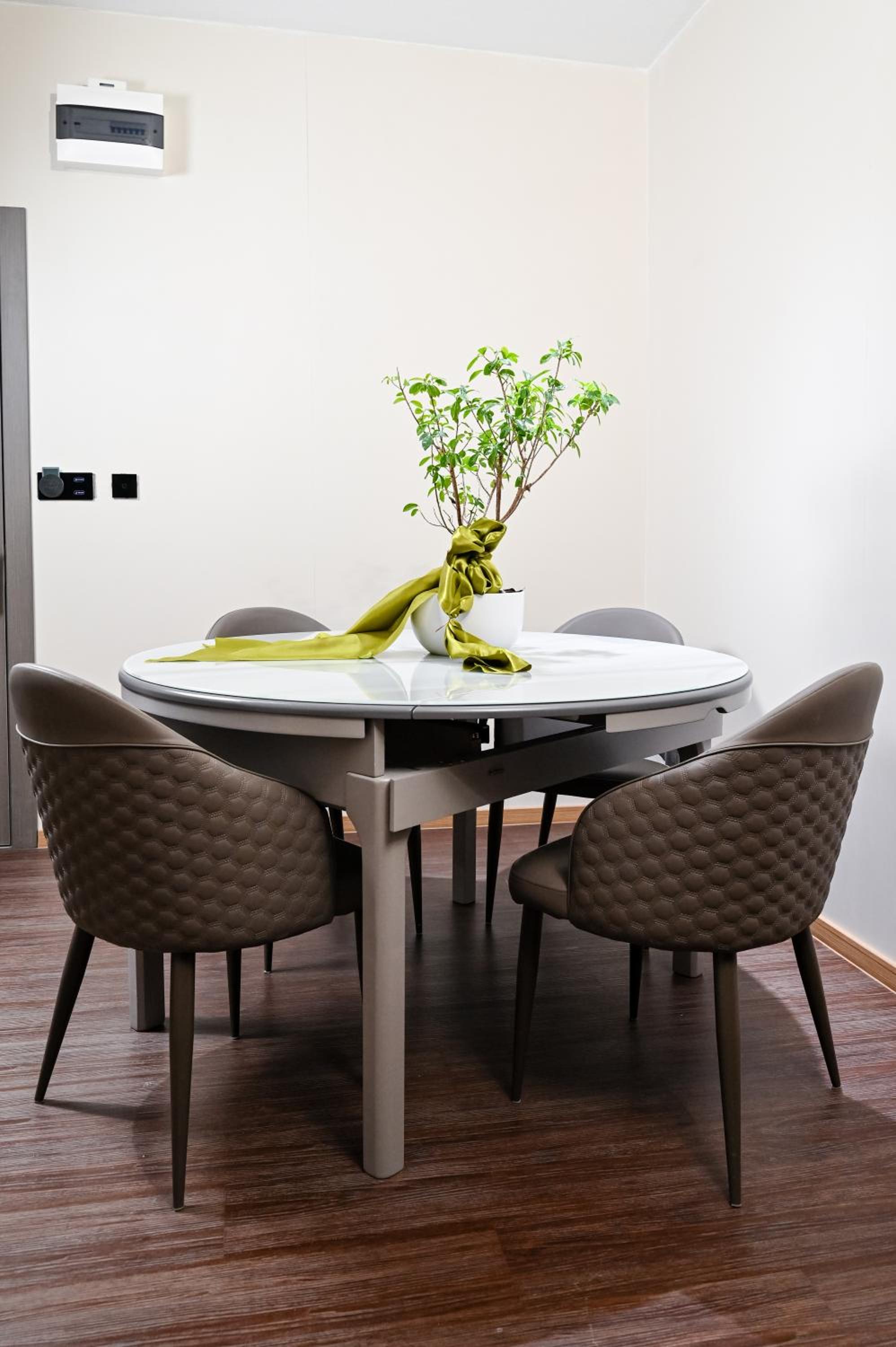 Deluxe Family Suite - Photo 6
