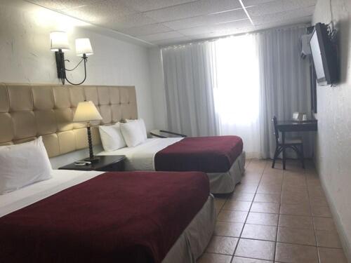 Standard Room, Two Queen Beds  - Photo 2