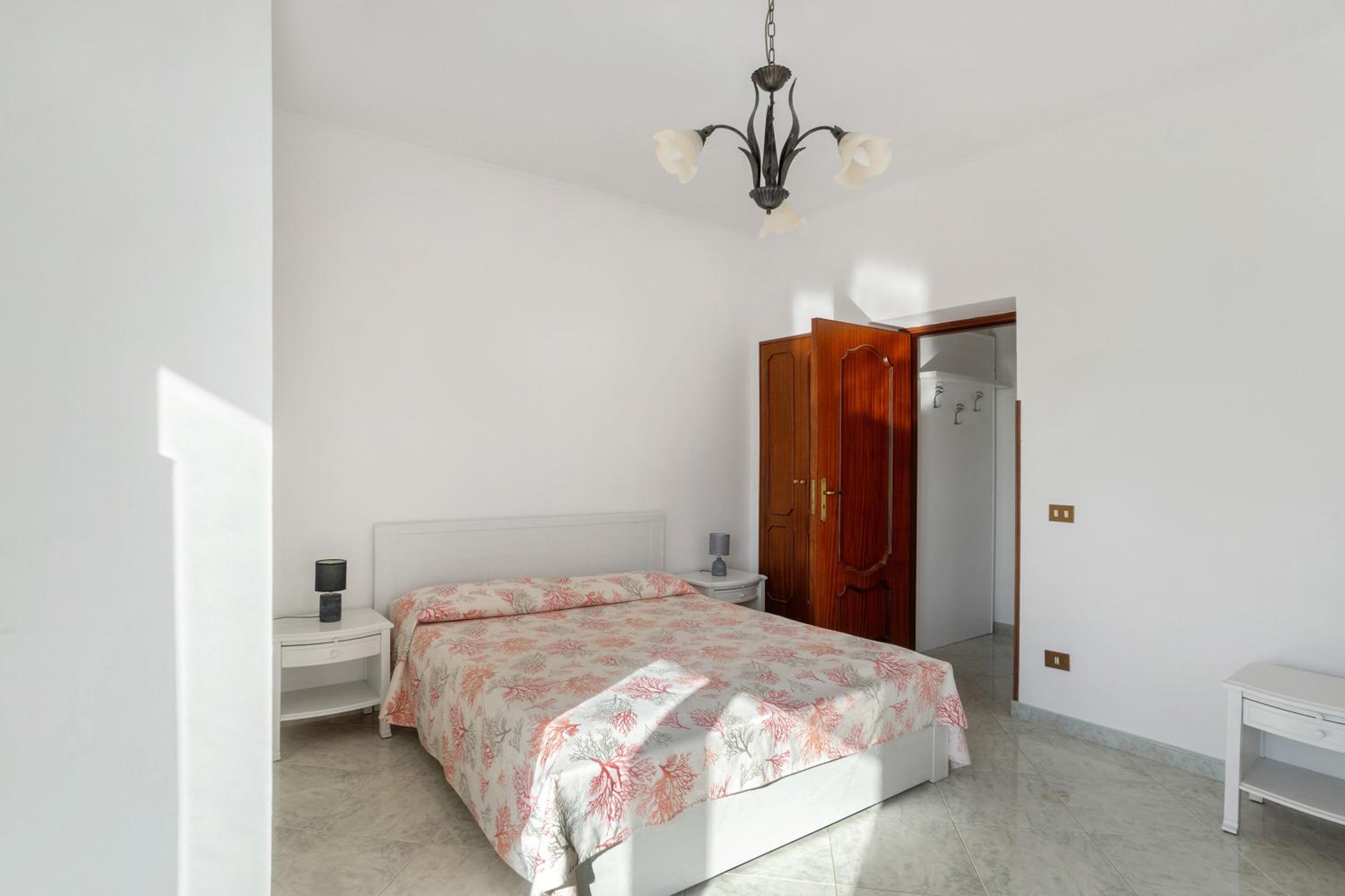 Superior One-Bedroom Apartment with Balcony