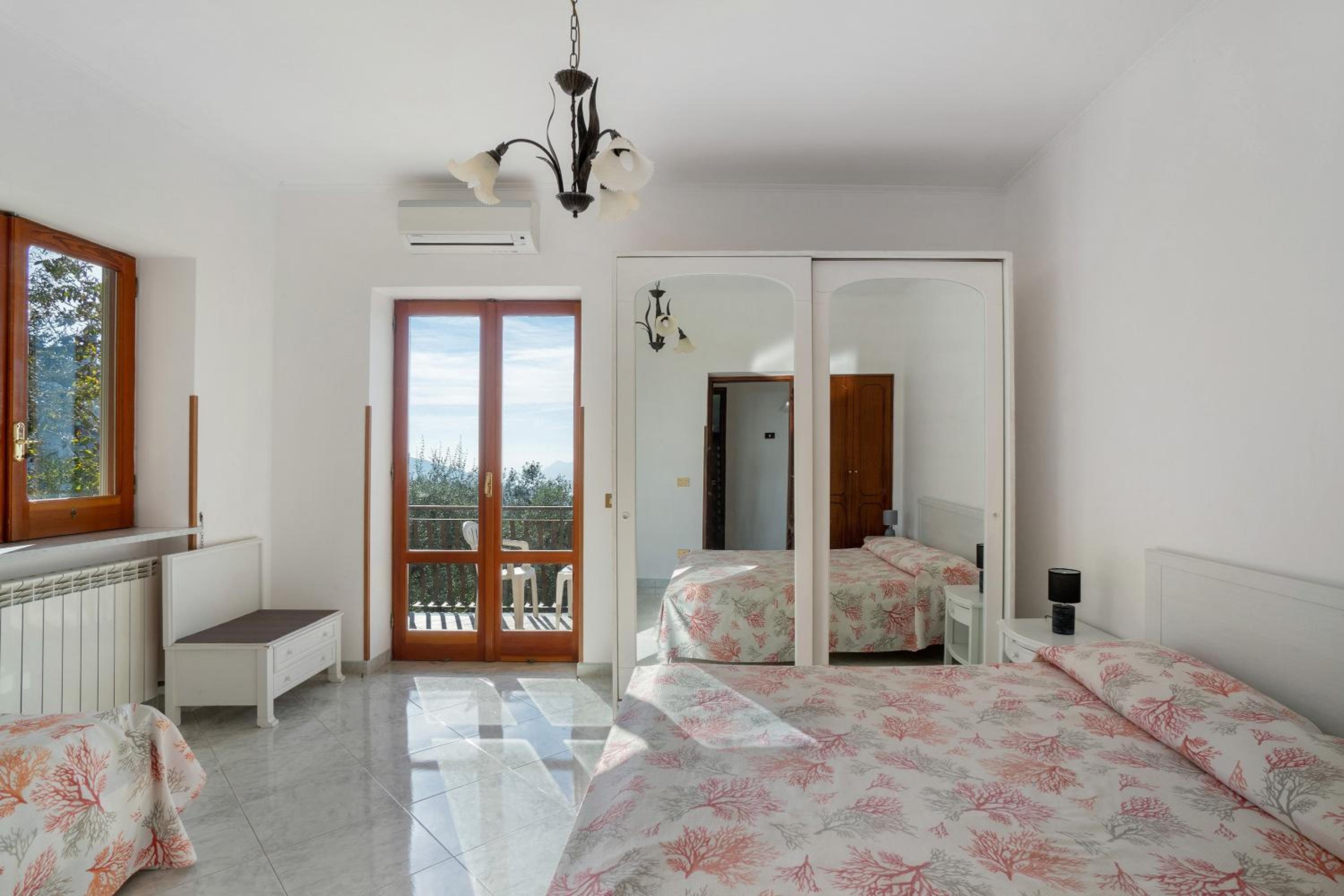 Superior One-Bedroom Apartment with Balcony - Photo 8