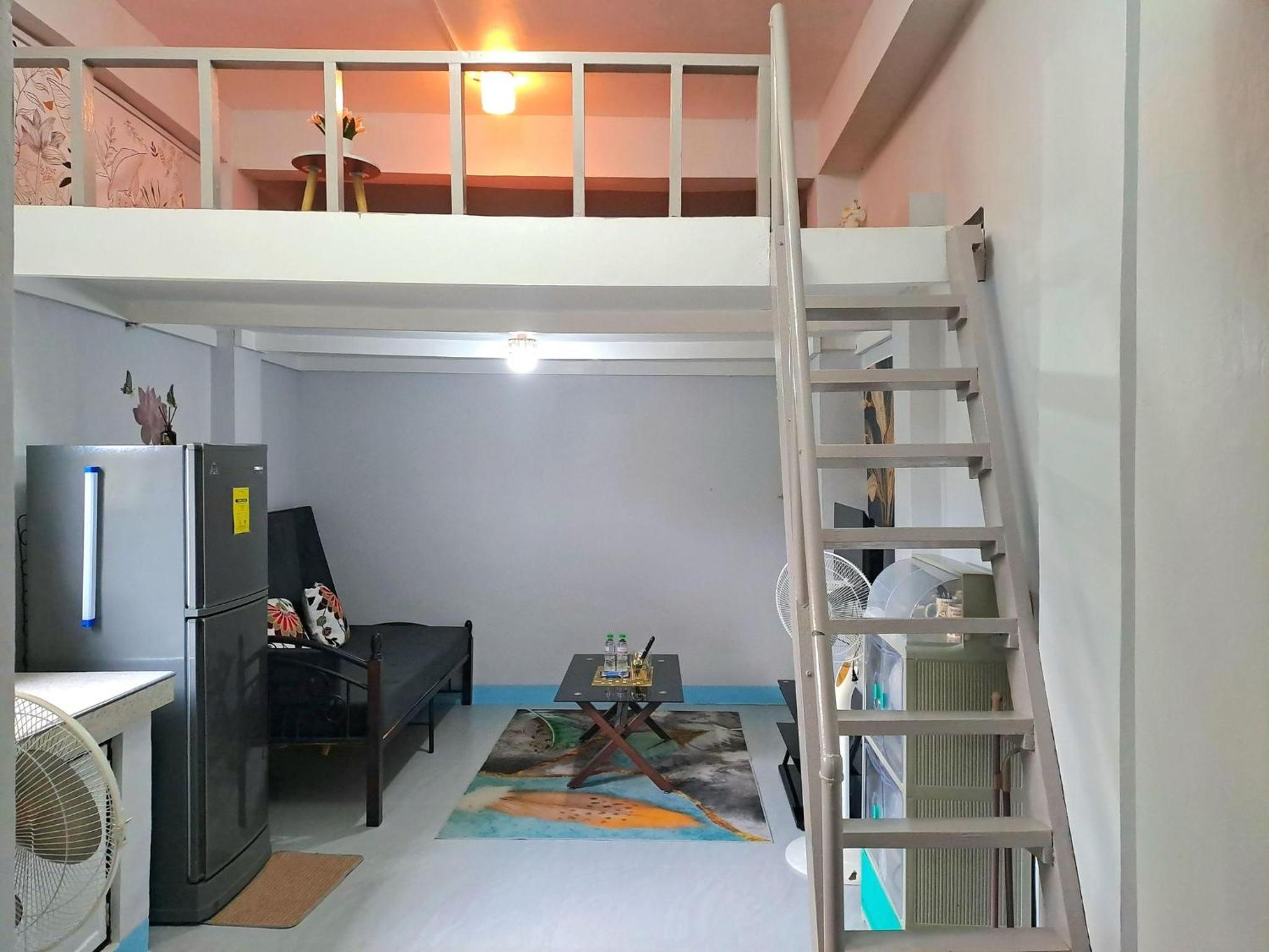 Studio - Split Level photo 1