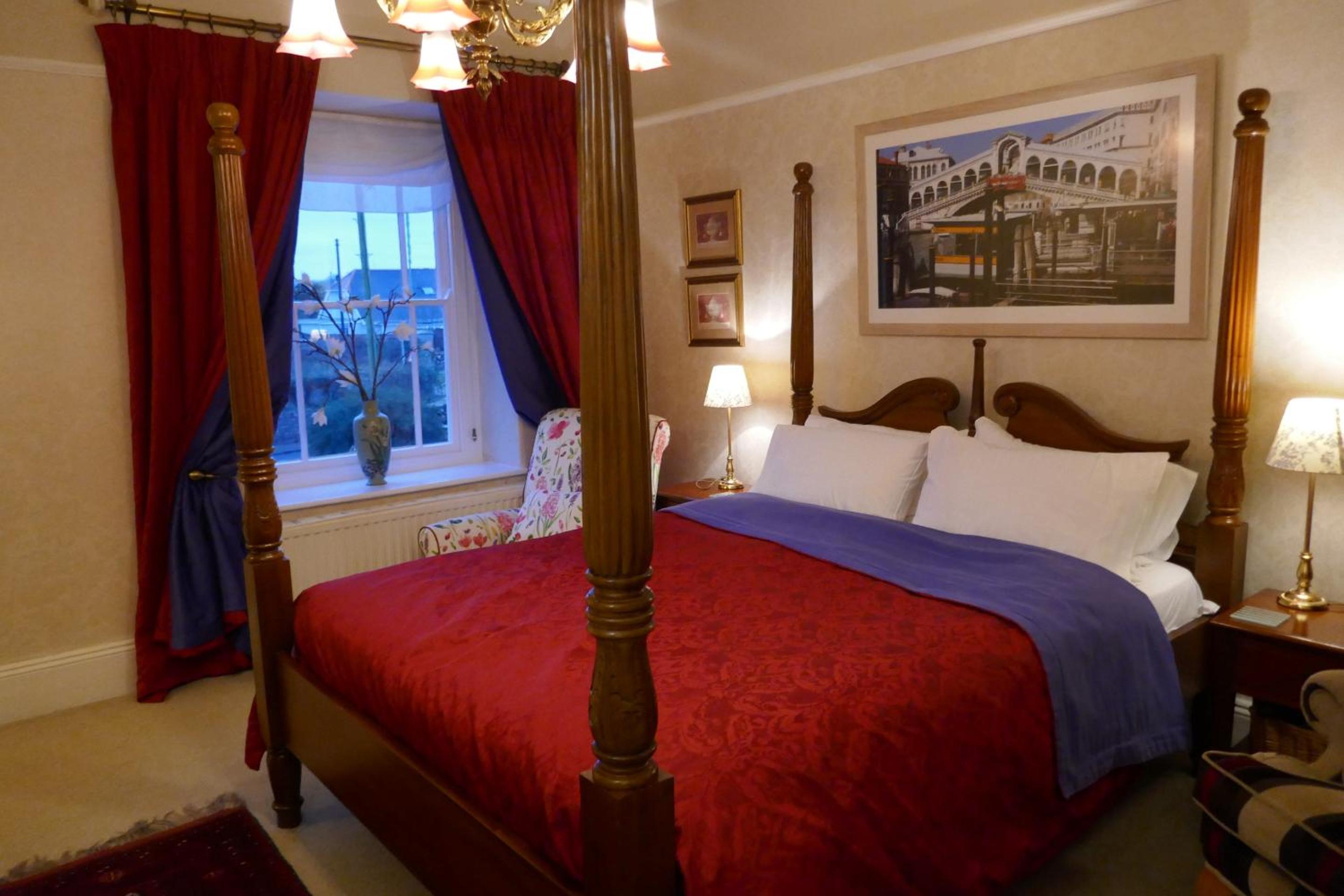 Standard Twin Room - Photo 1