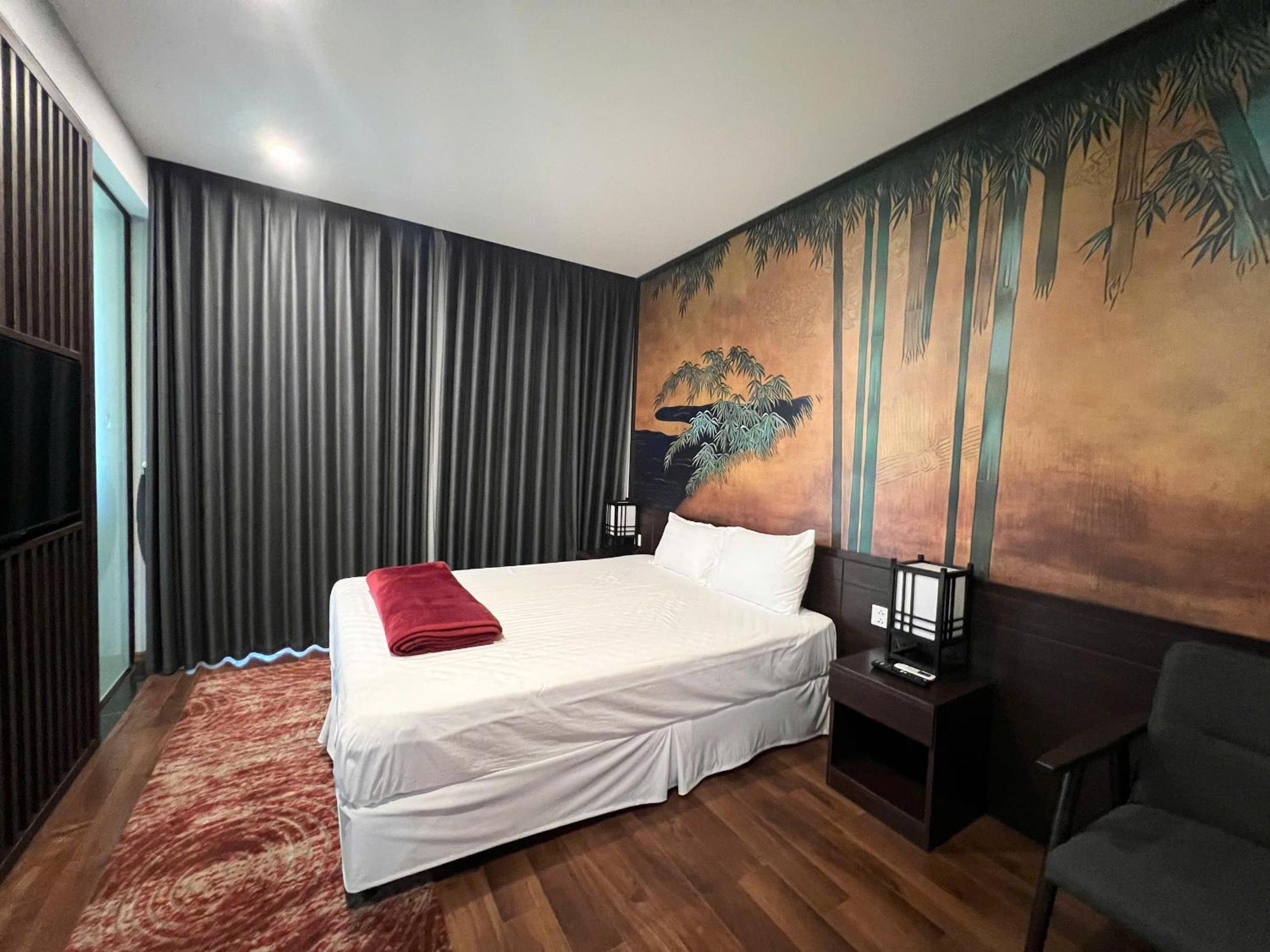 Deluxe Double Room with Balcony photo 1