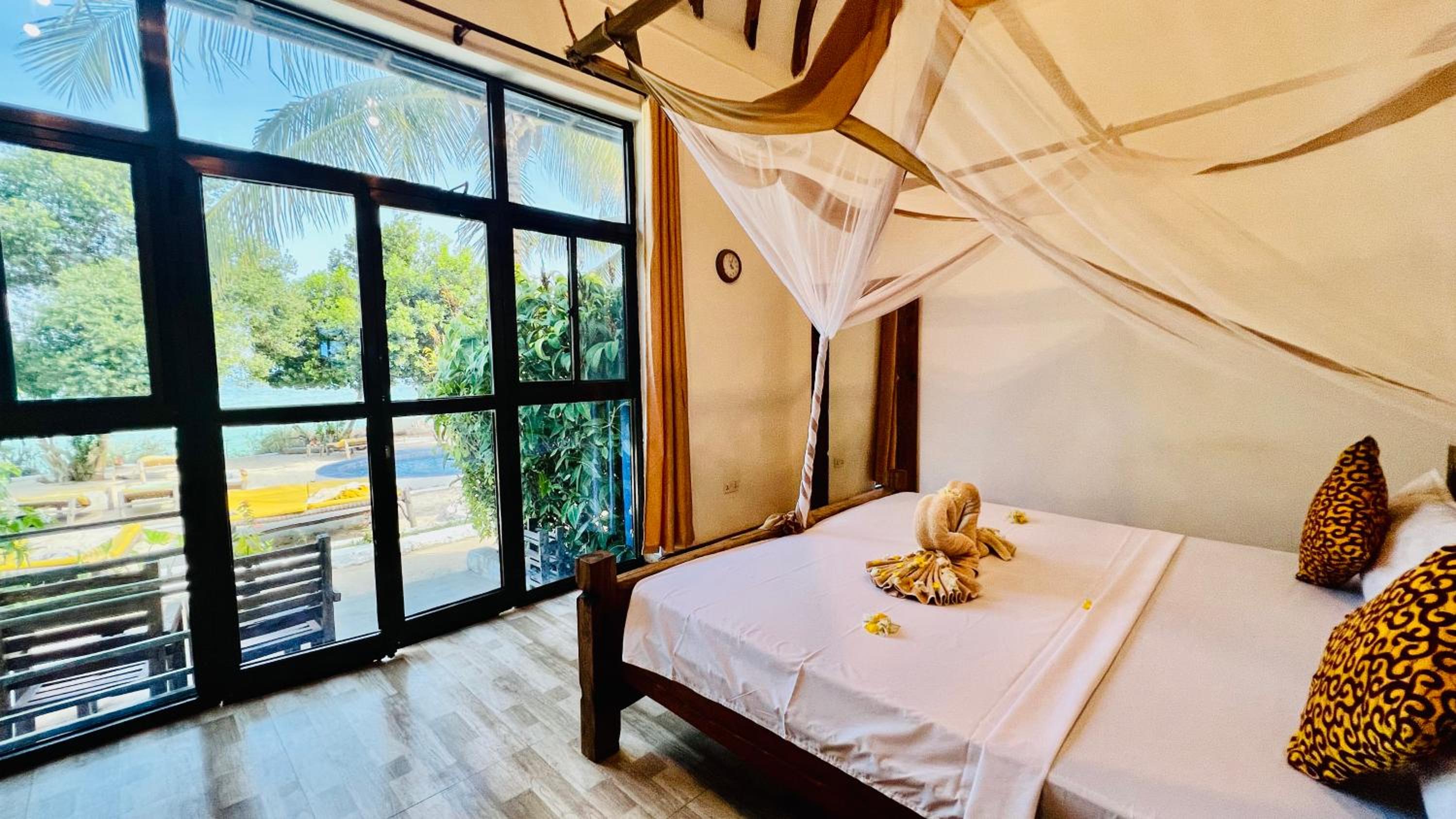 Deluxe Suite with Sea View