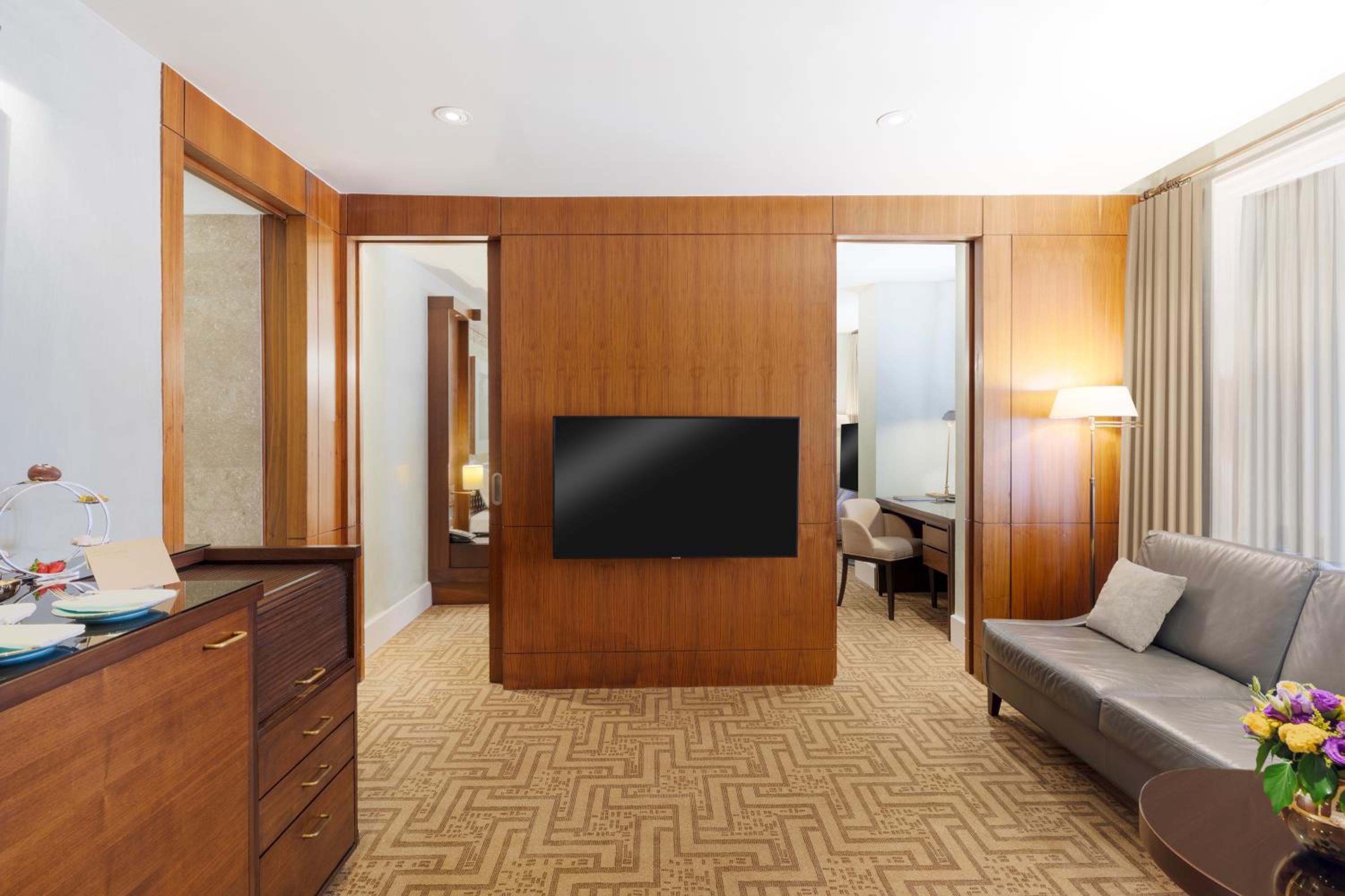 Park King Suite
