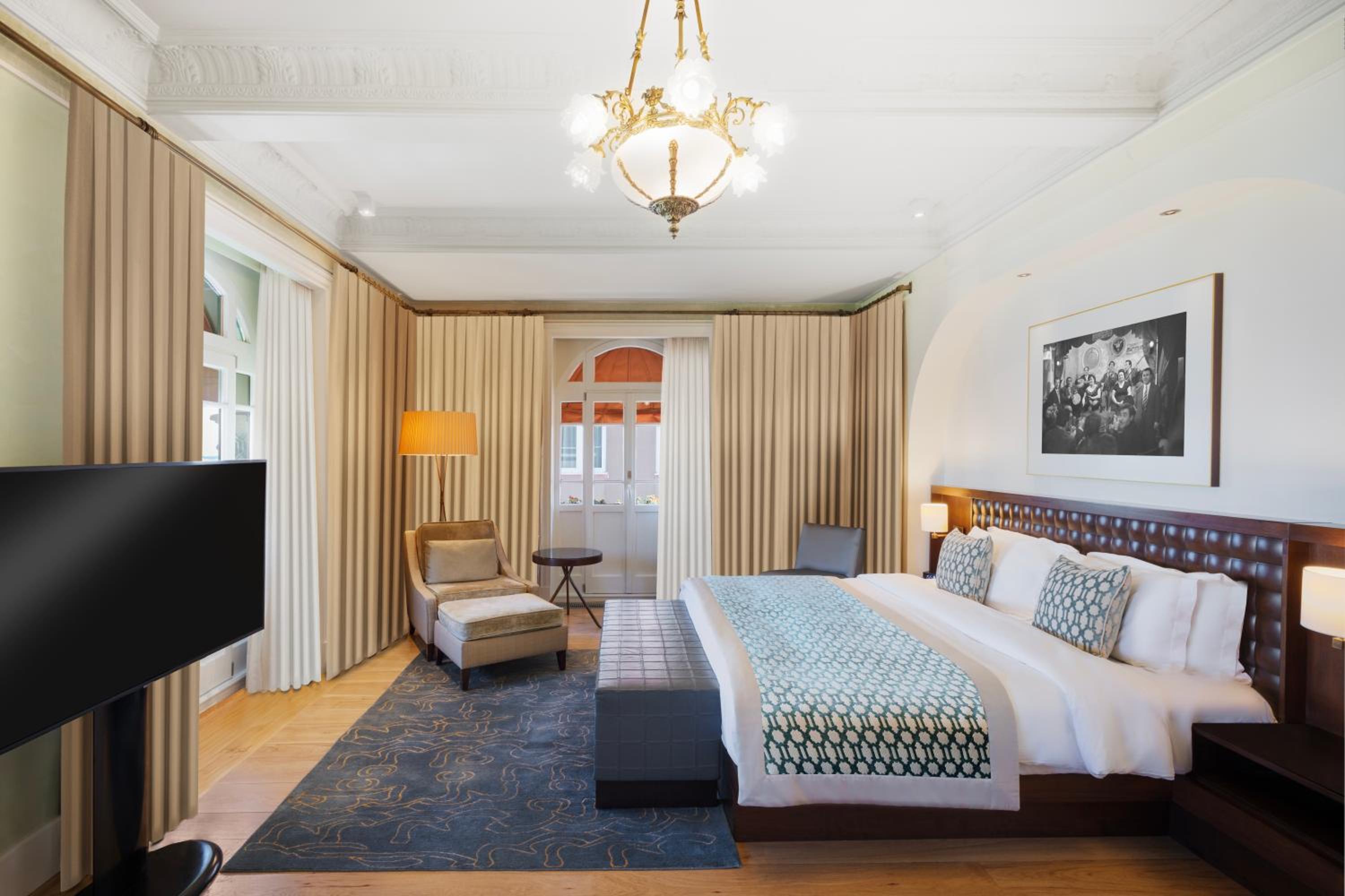 Deluxe King Room