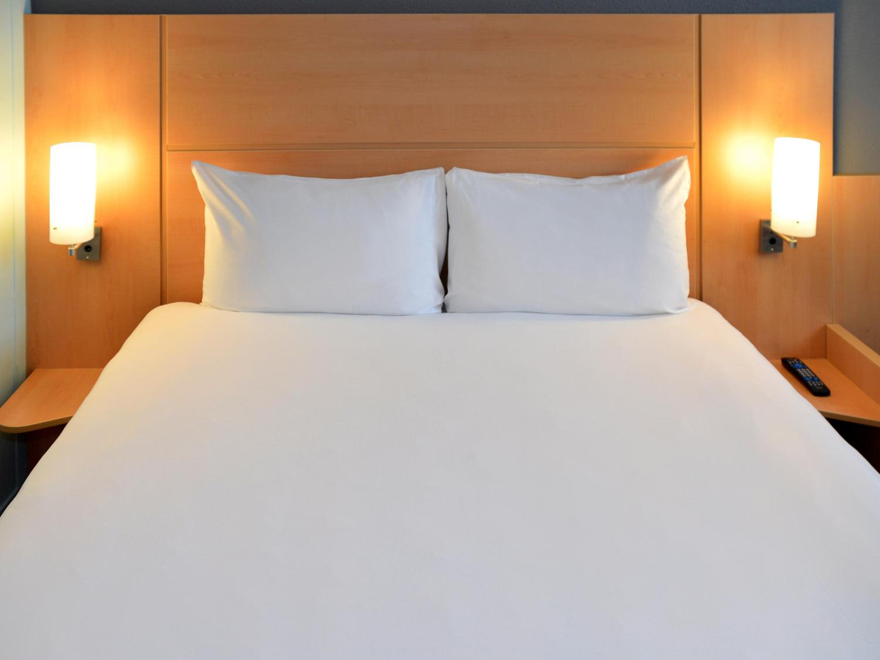 Accessible Room with One Double Bed photo 2