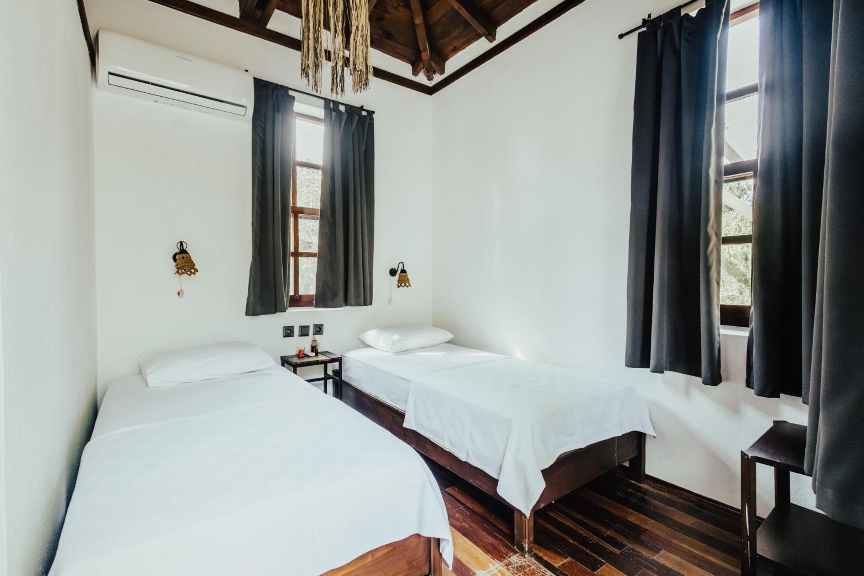 Deluxe Double or Twin Room with Garden View photo 1