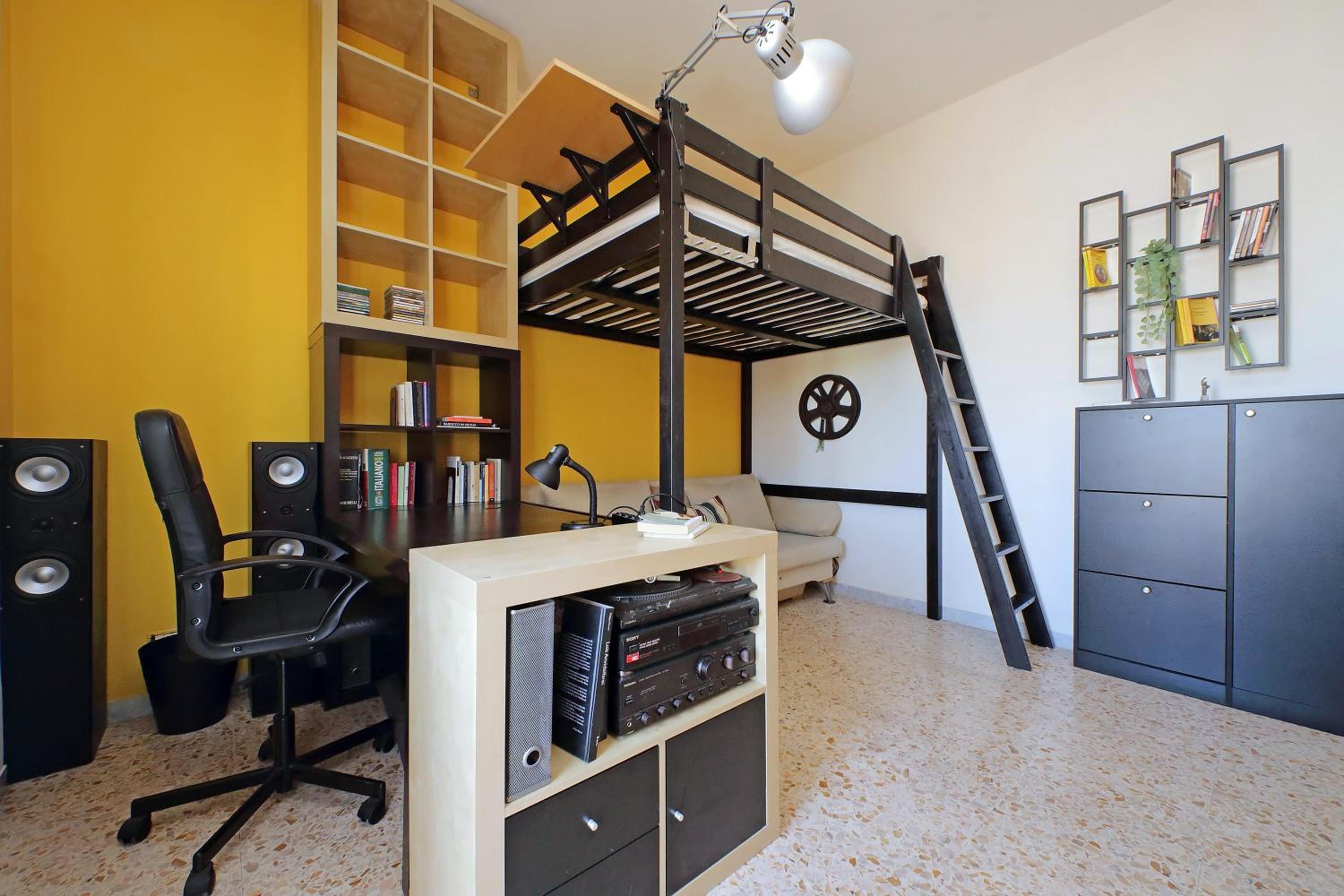 One-Bedroom Apartment
