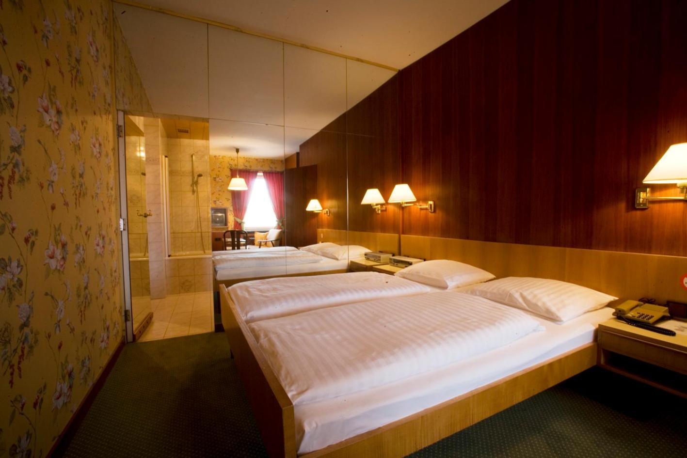 Double Room - Photo 4