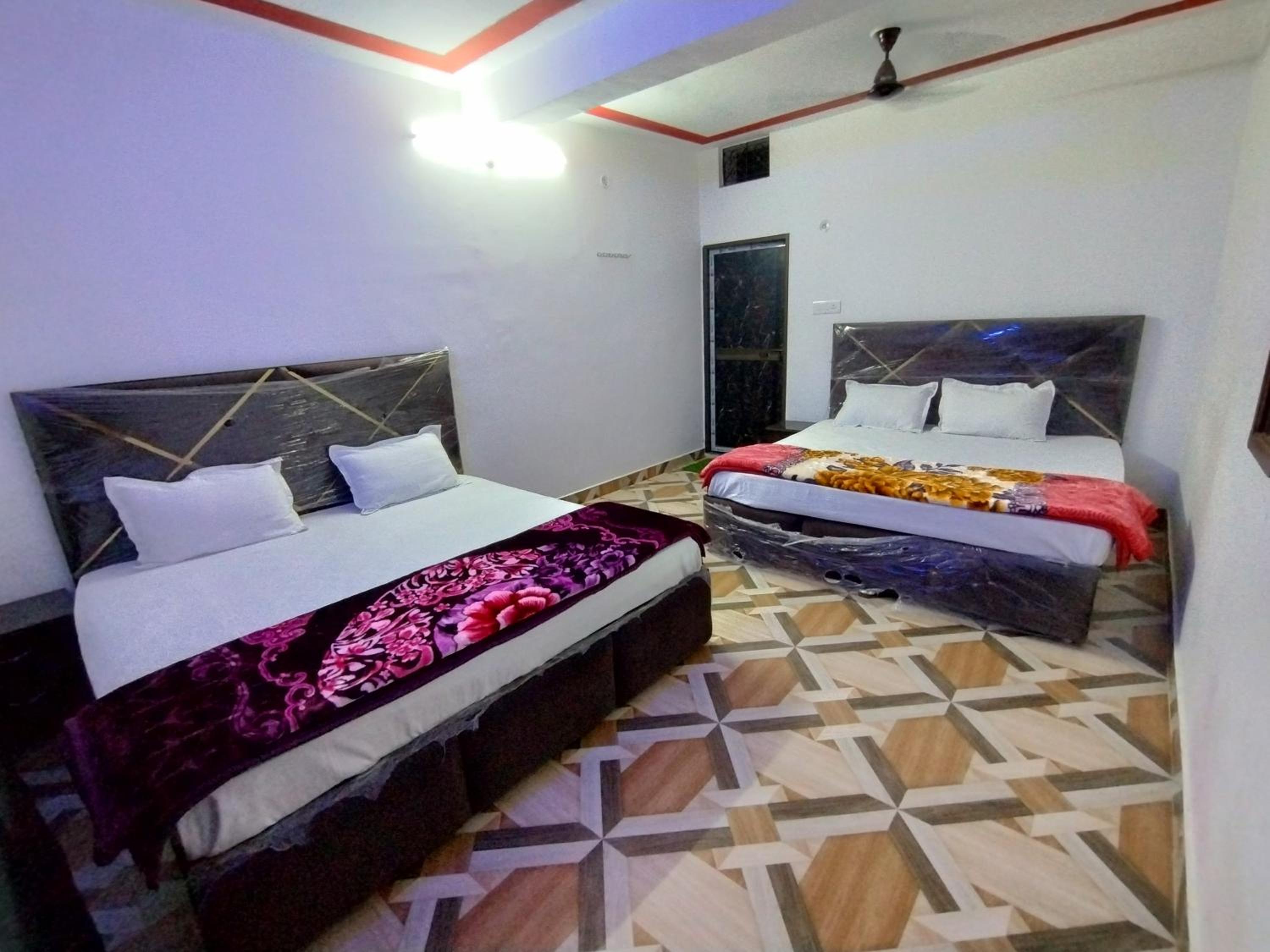Large Double Room photo 1
