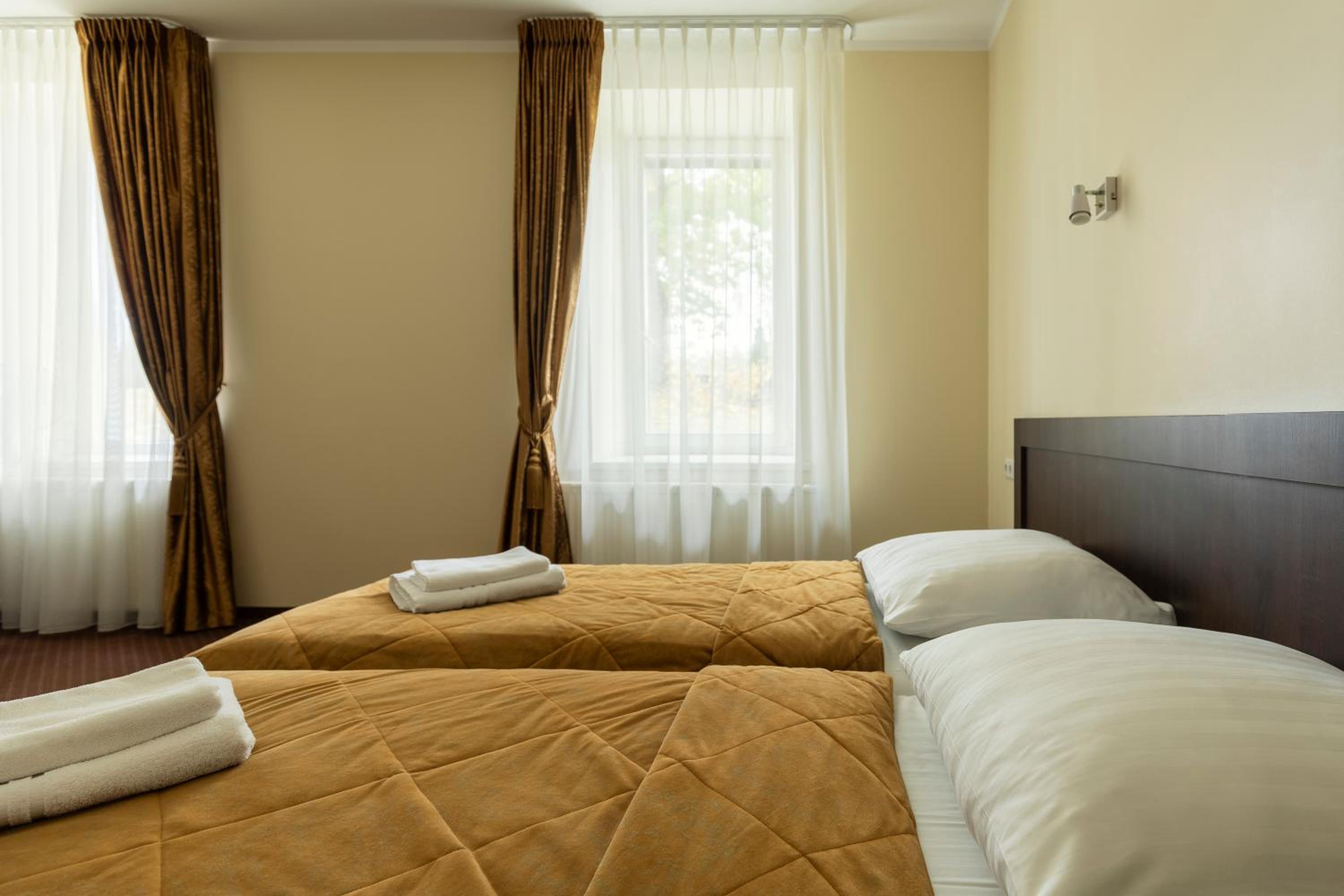 Standard Twin Room photo 2