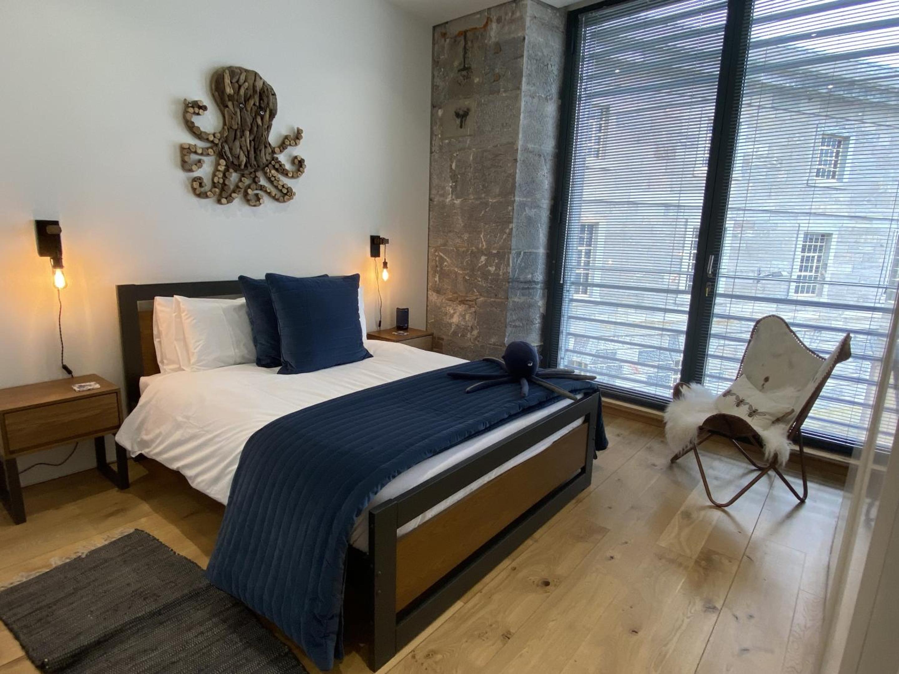 One-Bedroom Apartment with River View photo 2