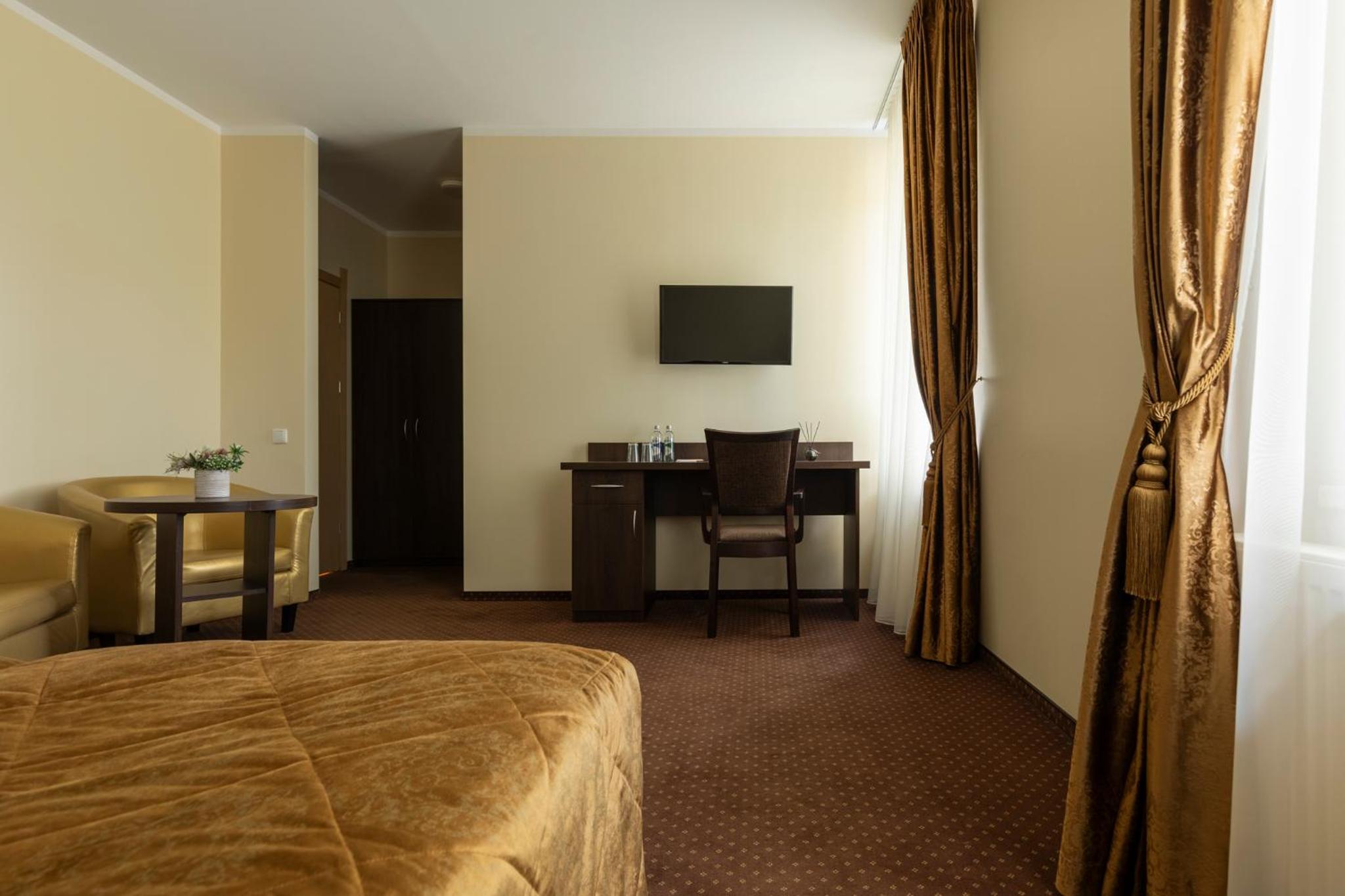 Standard Single Room with Shower photo 3